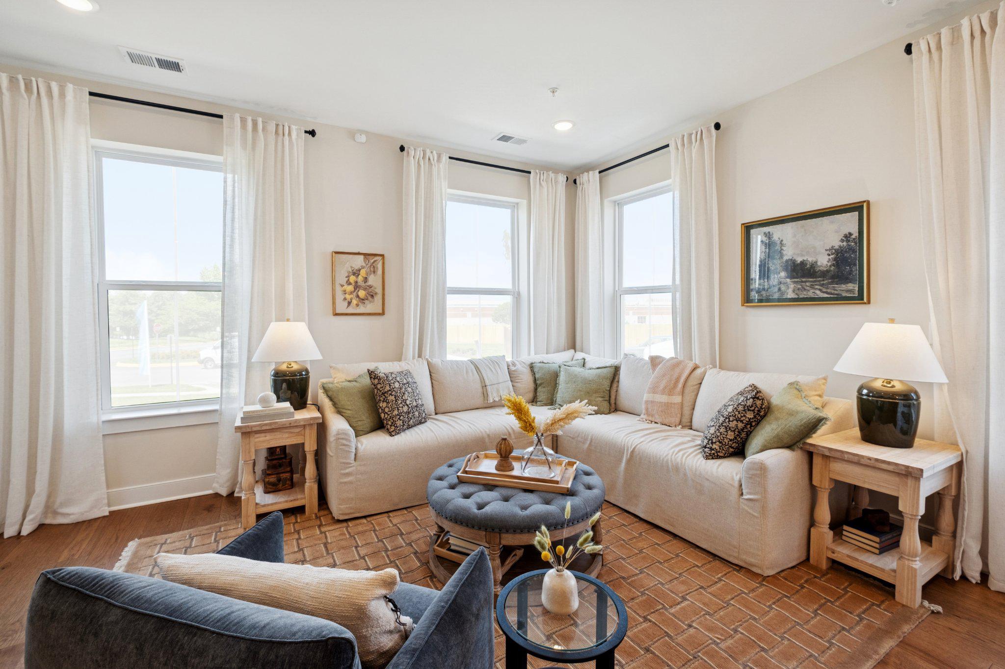 14972 DECO CIRCLE