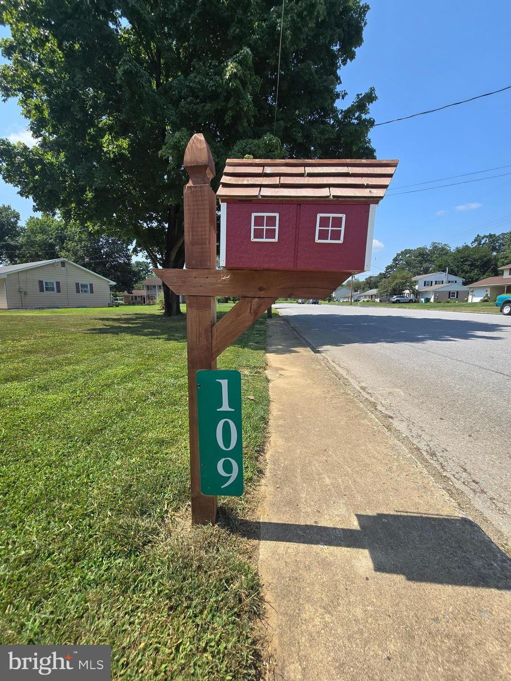 Photo of 109 Sycamore Drive, MOUNT HOLLY SPRINGS, PA 17065 (MLS # PACB2045450)