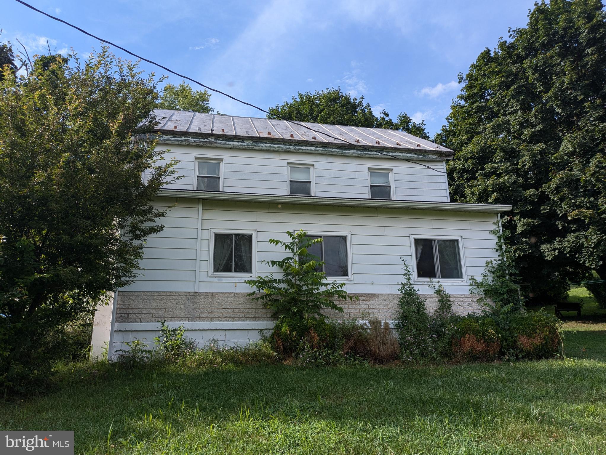4585 VALLEY ROAD