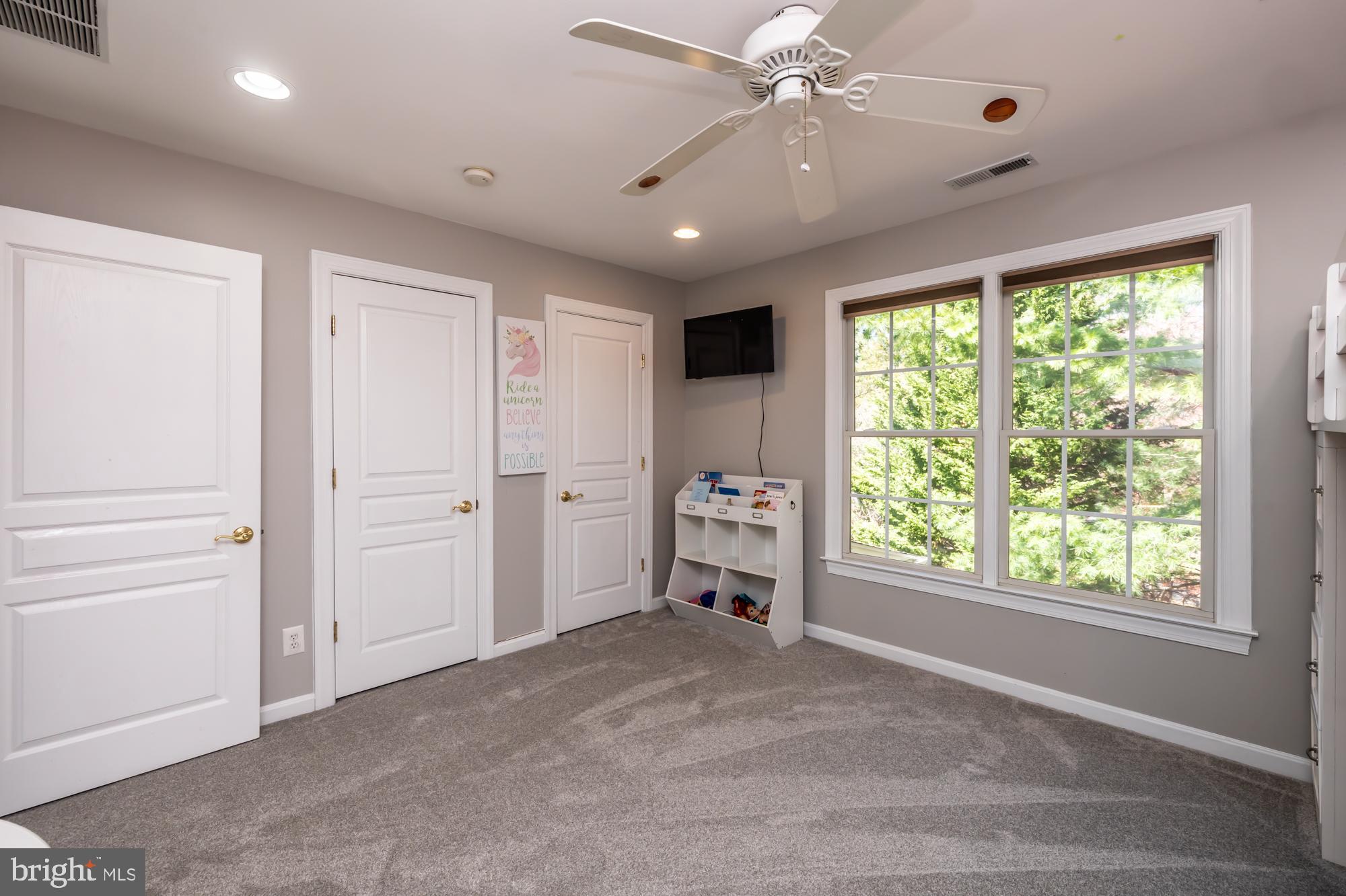 SMITHFIELD ESTATES - Residential