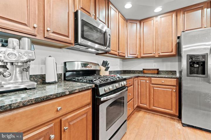 POTOMAC CLUB - Residential Lease