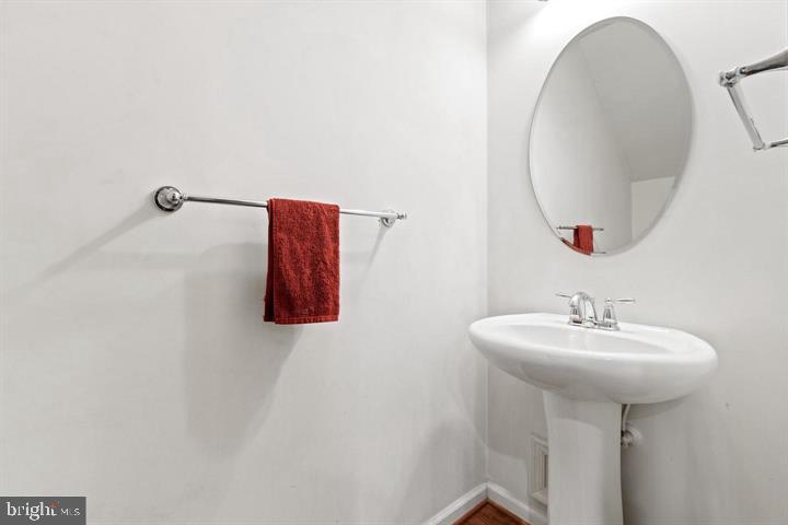 POTOMAC CLUB - Residential Lease