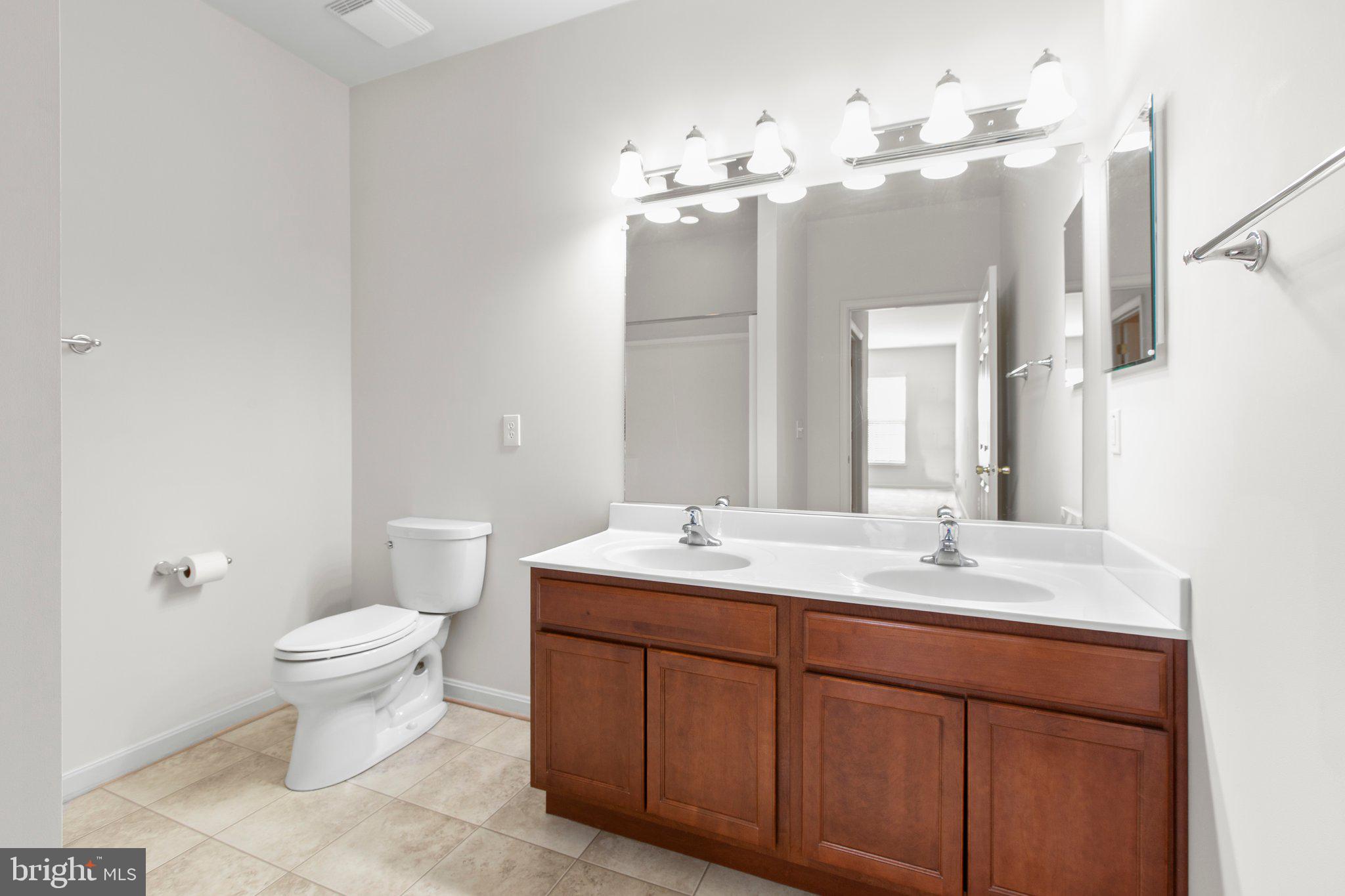 TURNBERRY EAST - Residential