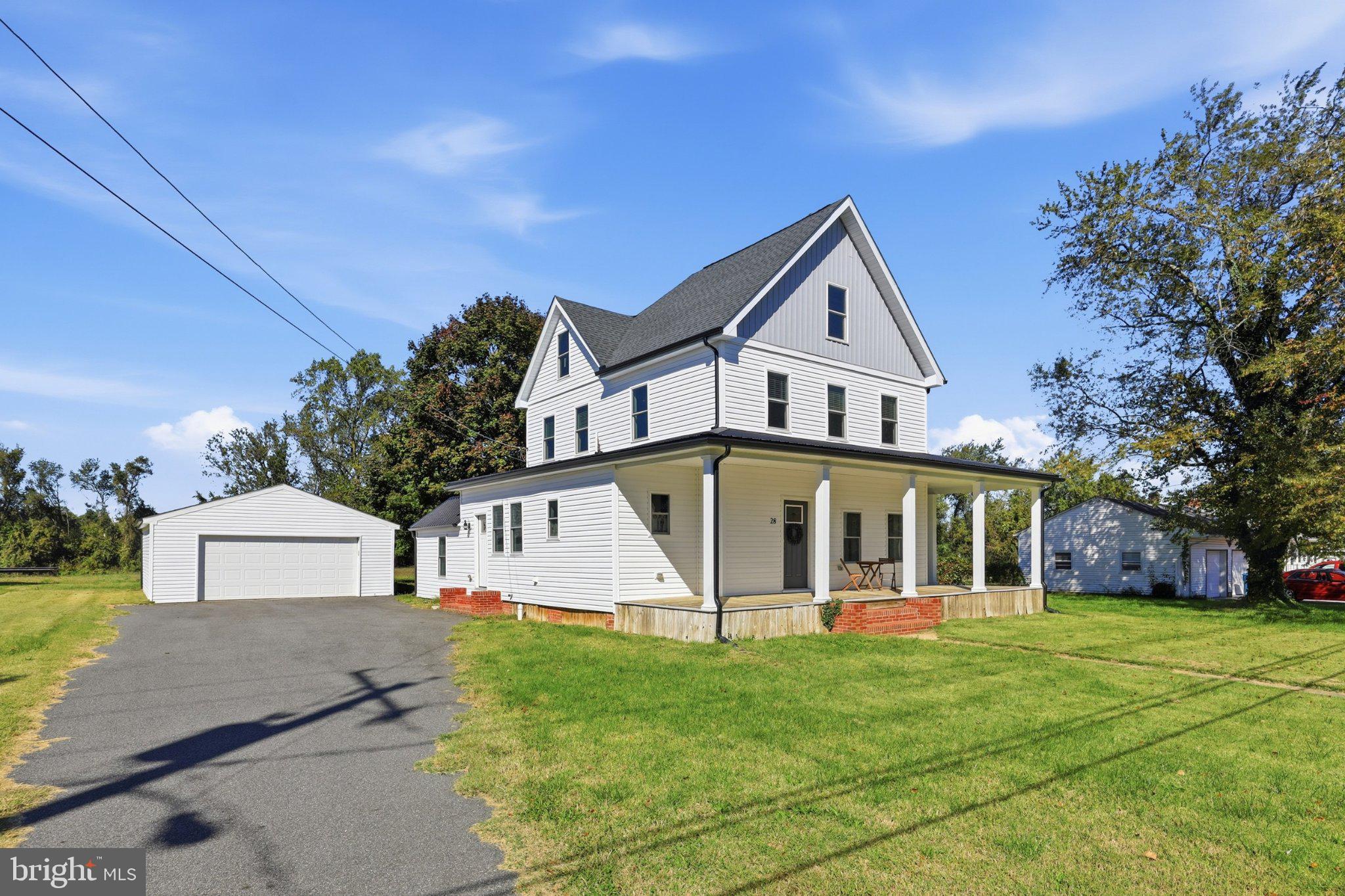 28 W WALNUT STREET