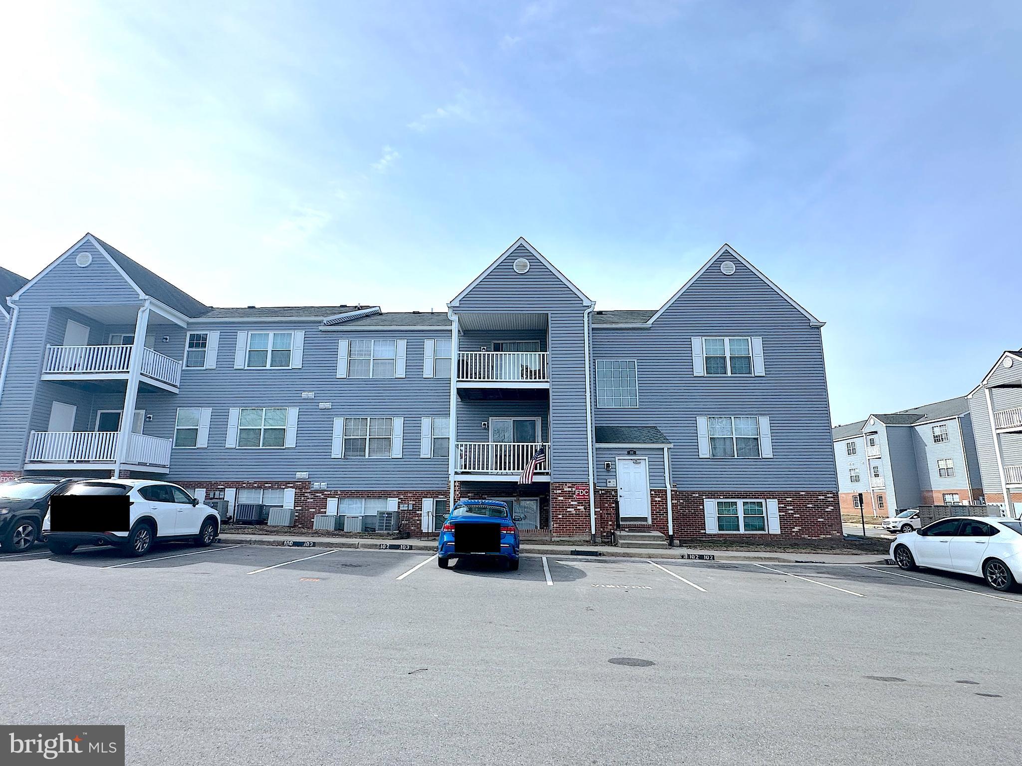 SUNNINGDALE MEADOWS - Residential