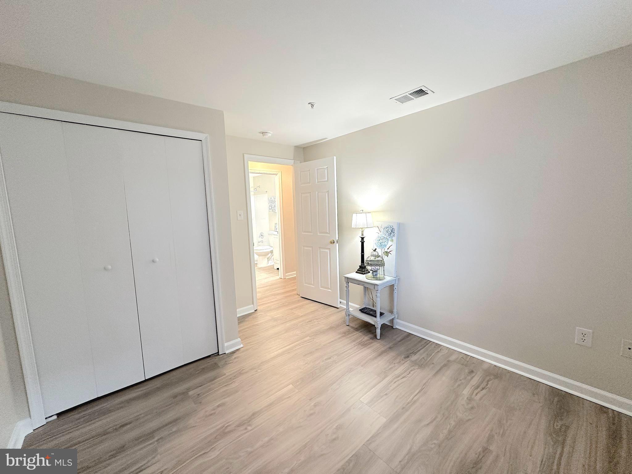 SUNNINGDALE MEADOWS - Residential