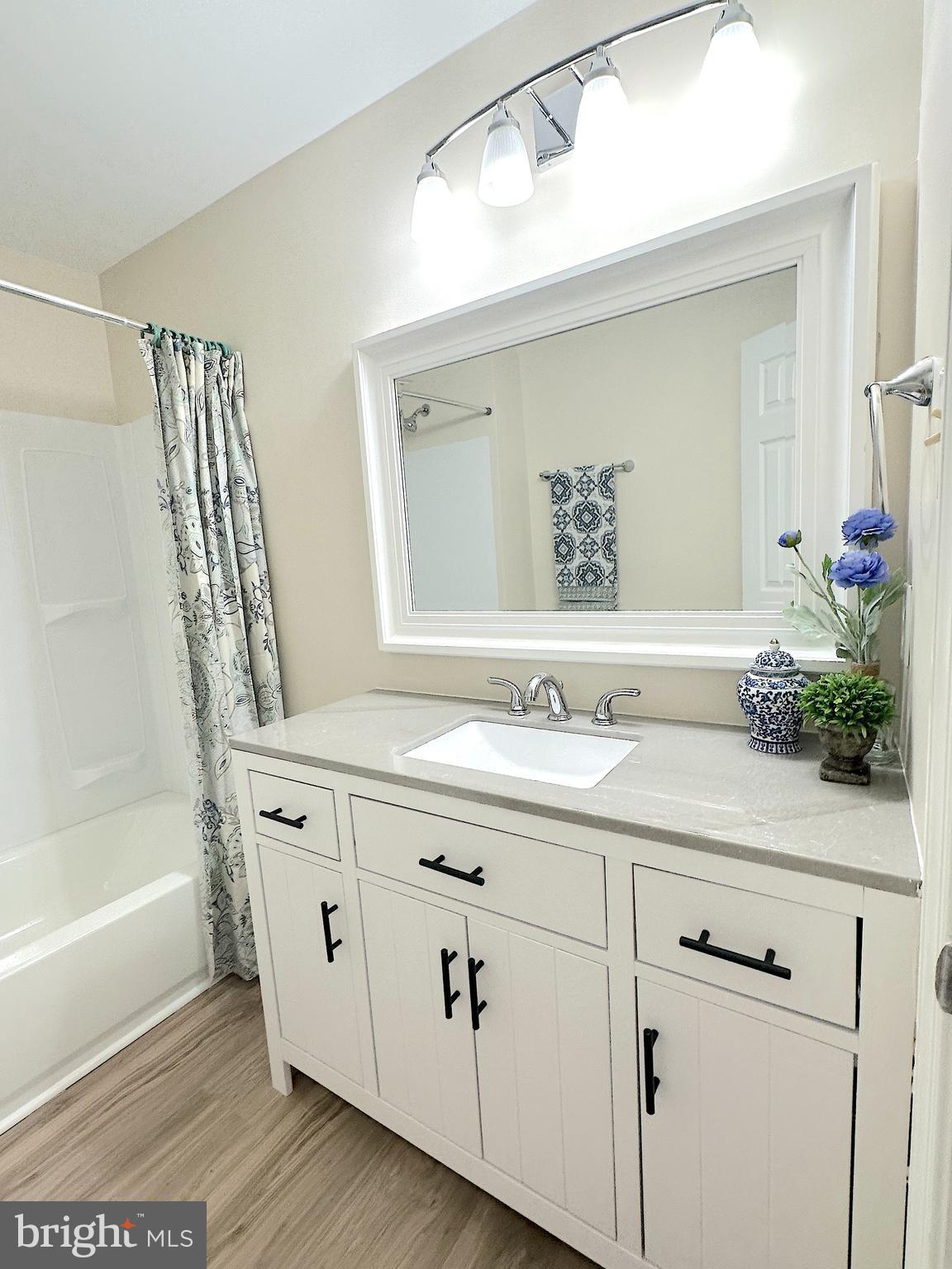 SUNNINGDALE MEADOWS - Residential