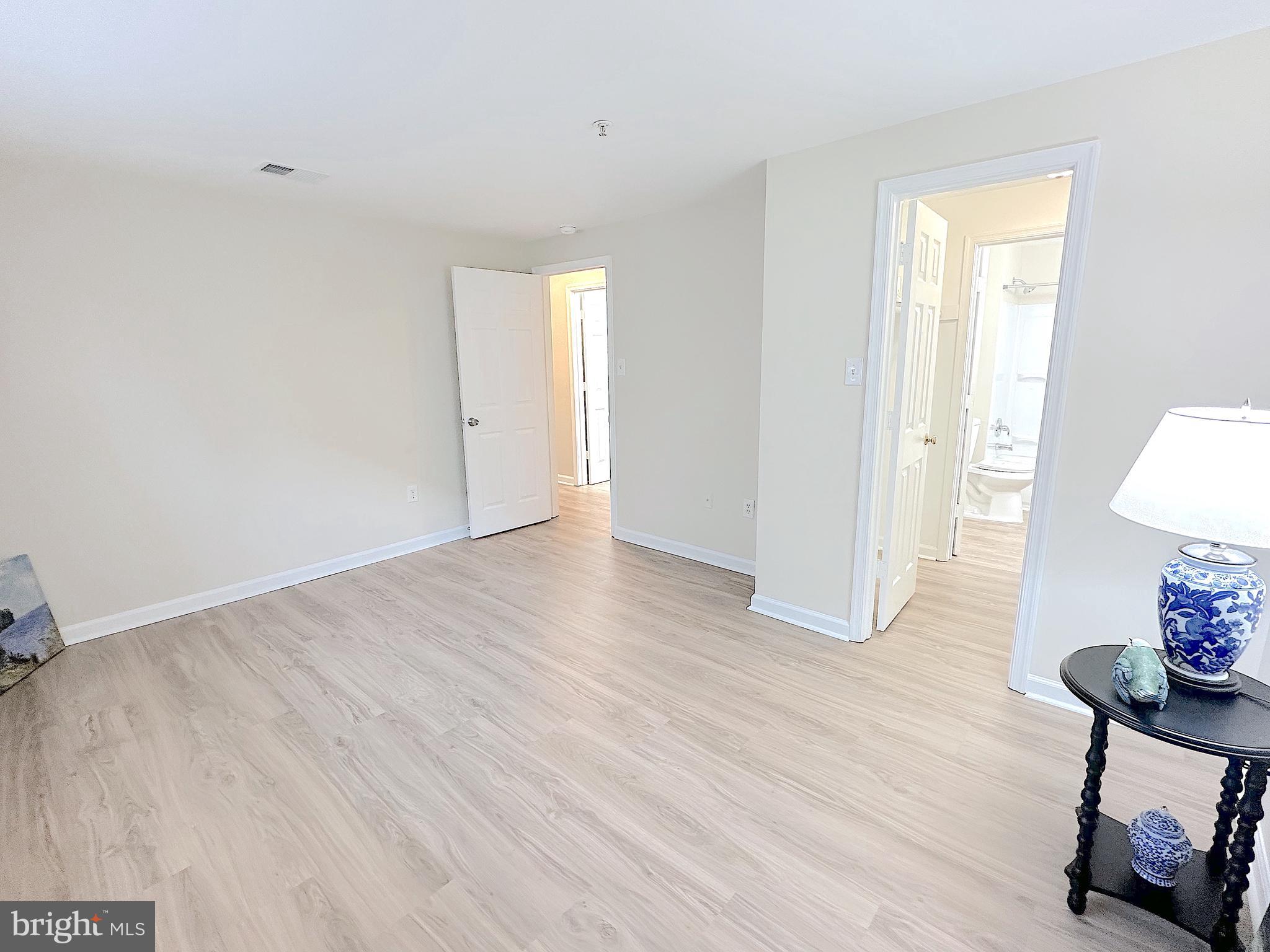 SUNNINGDALE MEADOWS - Residential