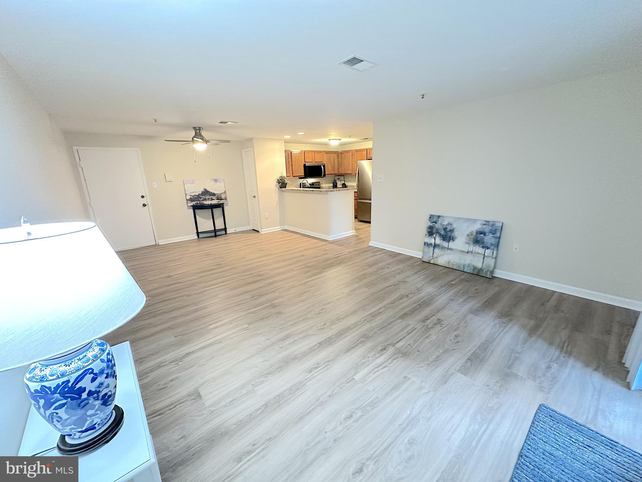 102 GROSVENOR LANE 102