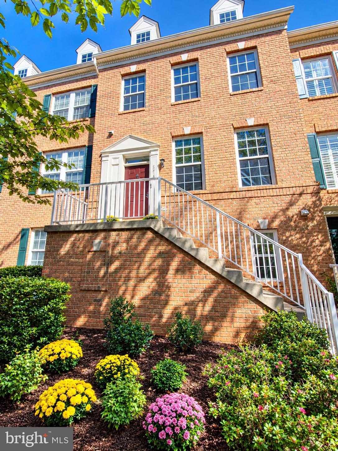 5919 TRUMPET SOUND COURT 2