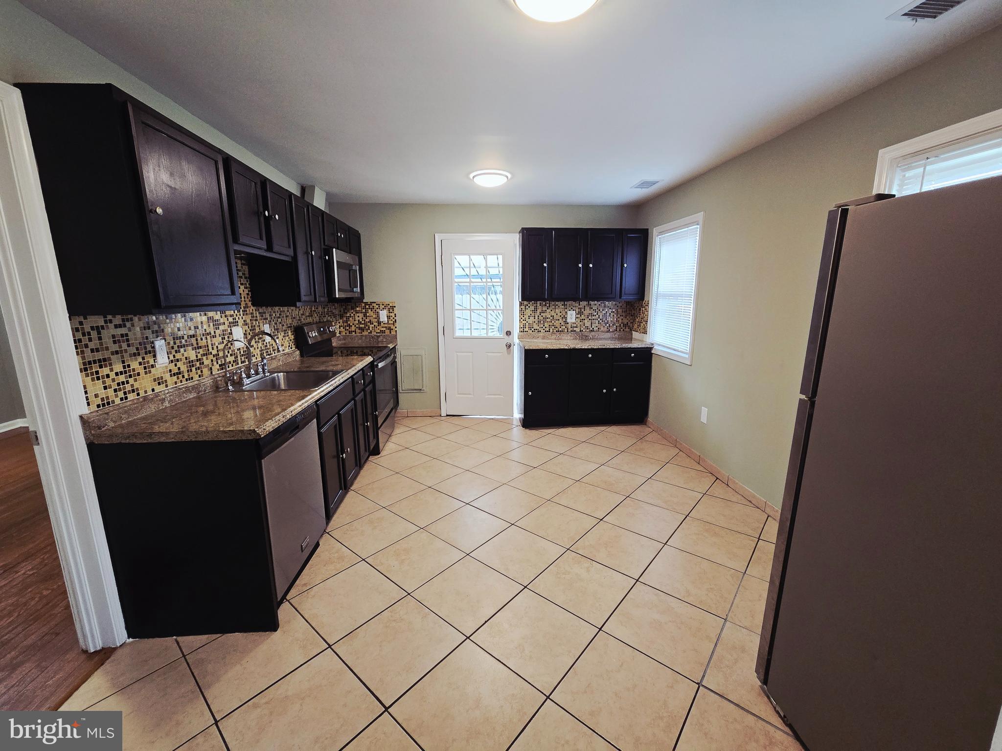 QUEENS CHAPEL MANOR - Residential