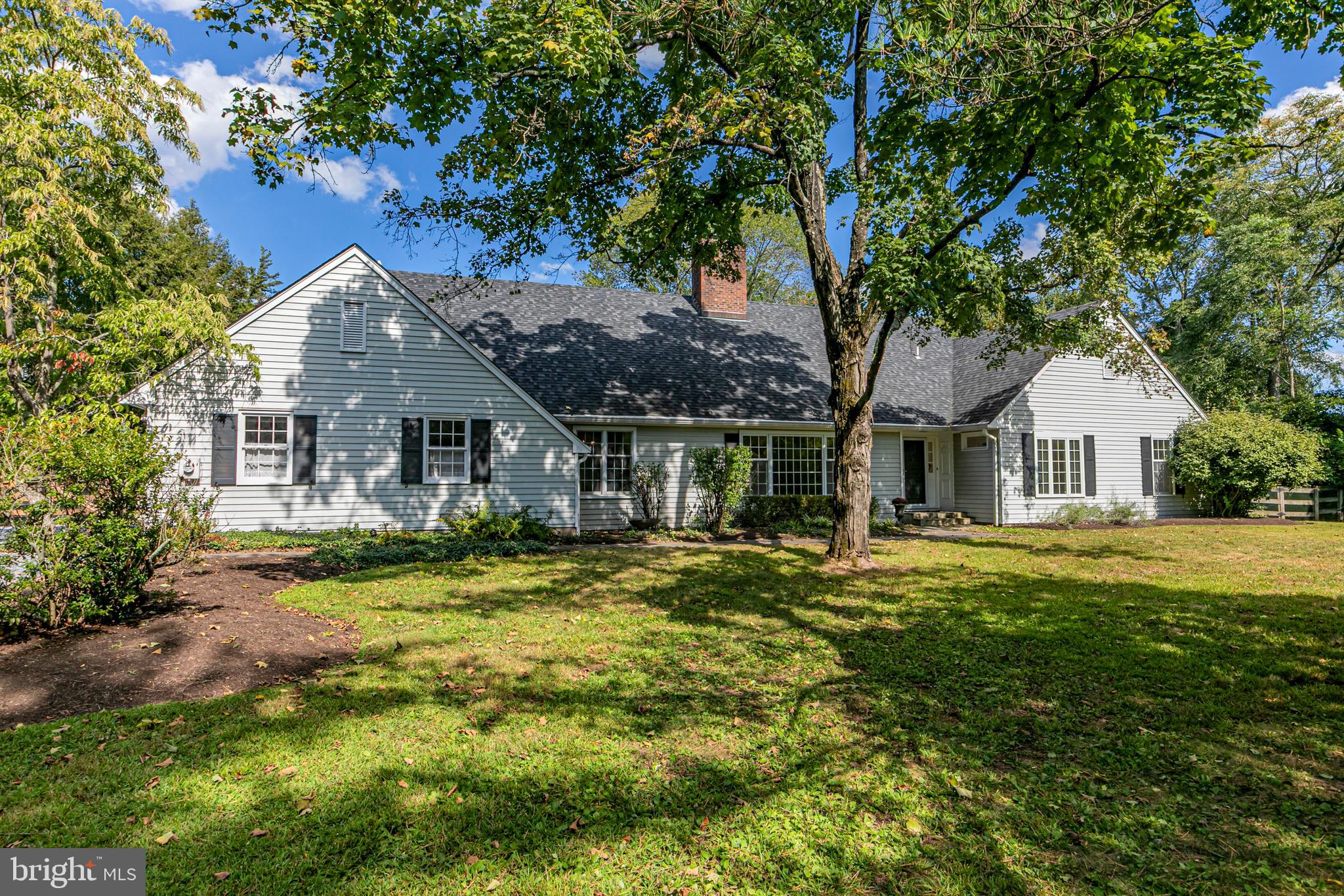 325 MOUNTAINVIEW ROAD