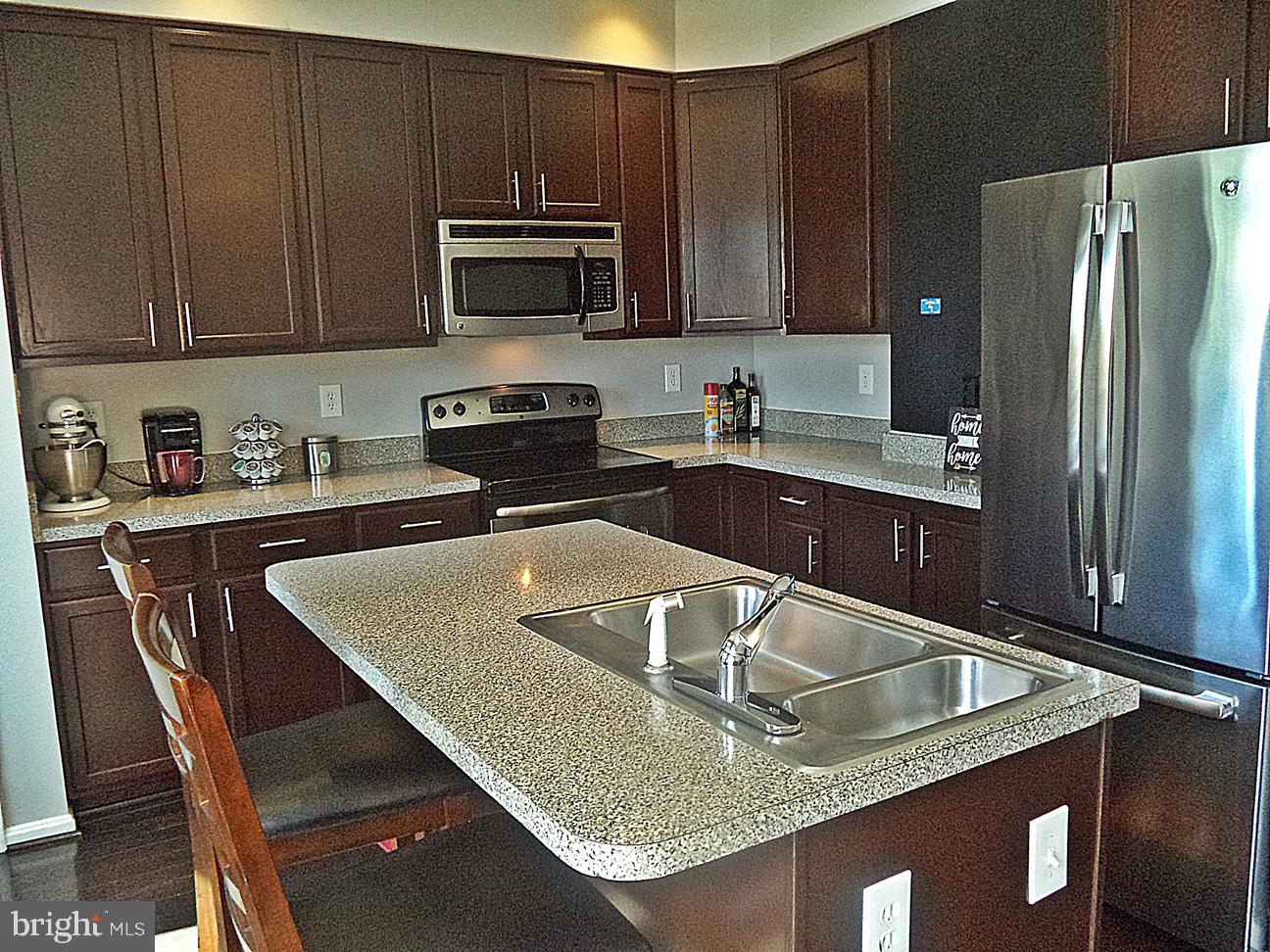 RIDGEFIELD - Residential