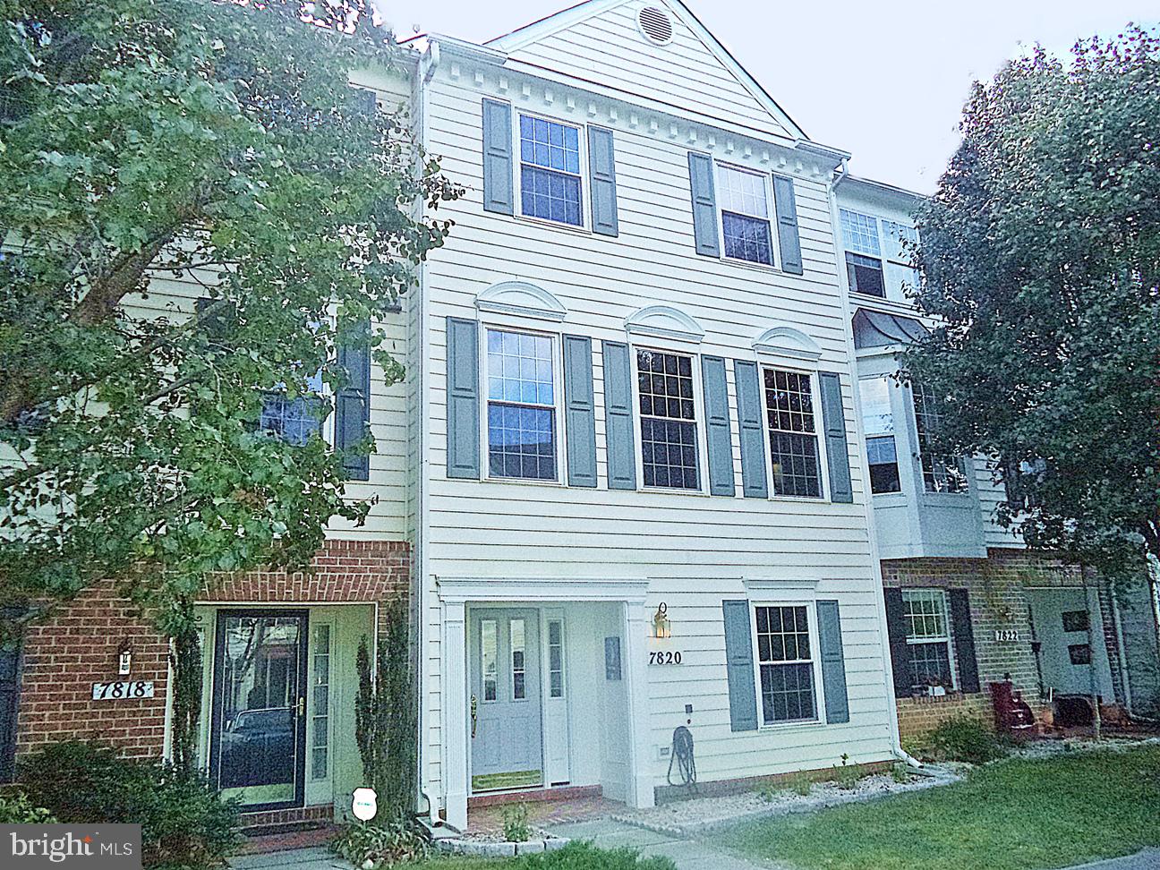 RIDGEFIELD - Residential