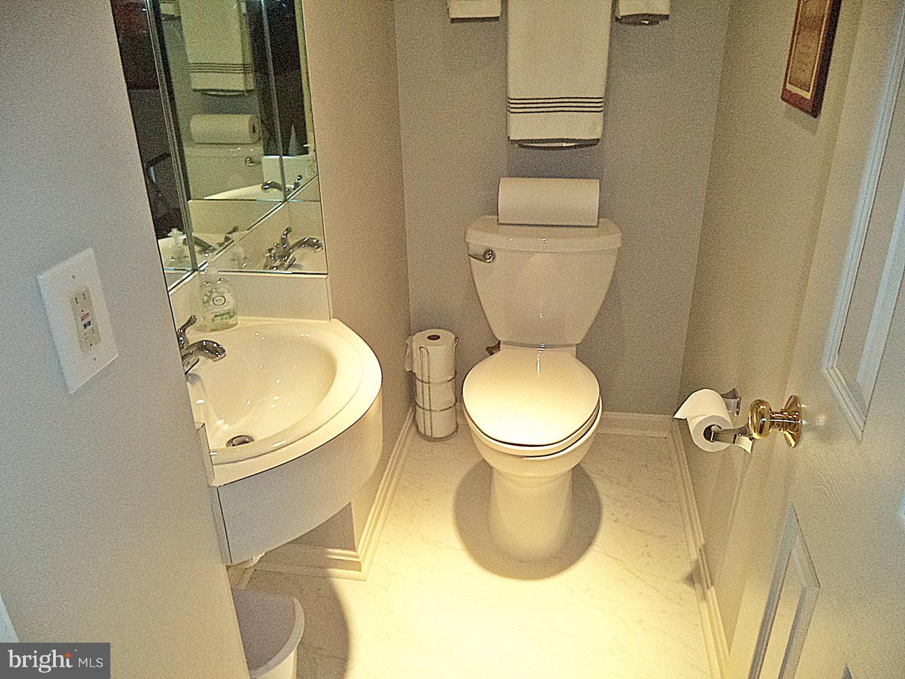 RIDGEFIELD - Residential