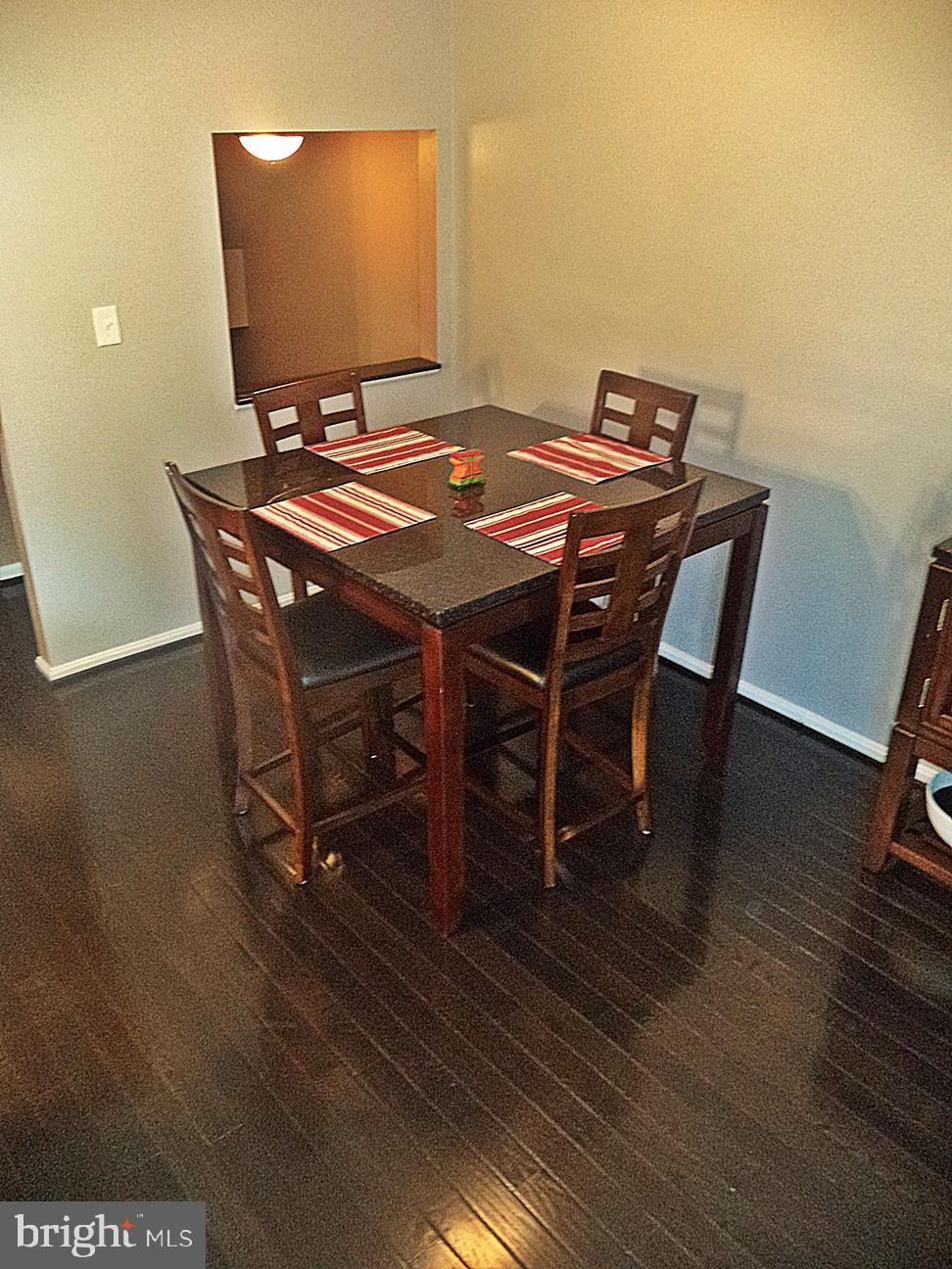 RIDGEFIELD - Residential