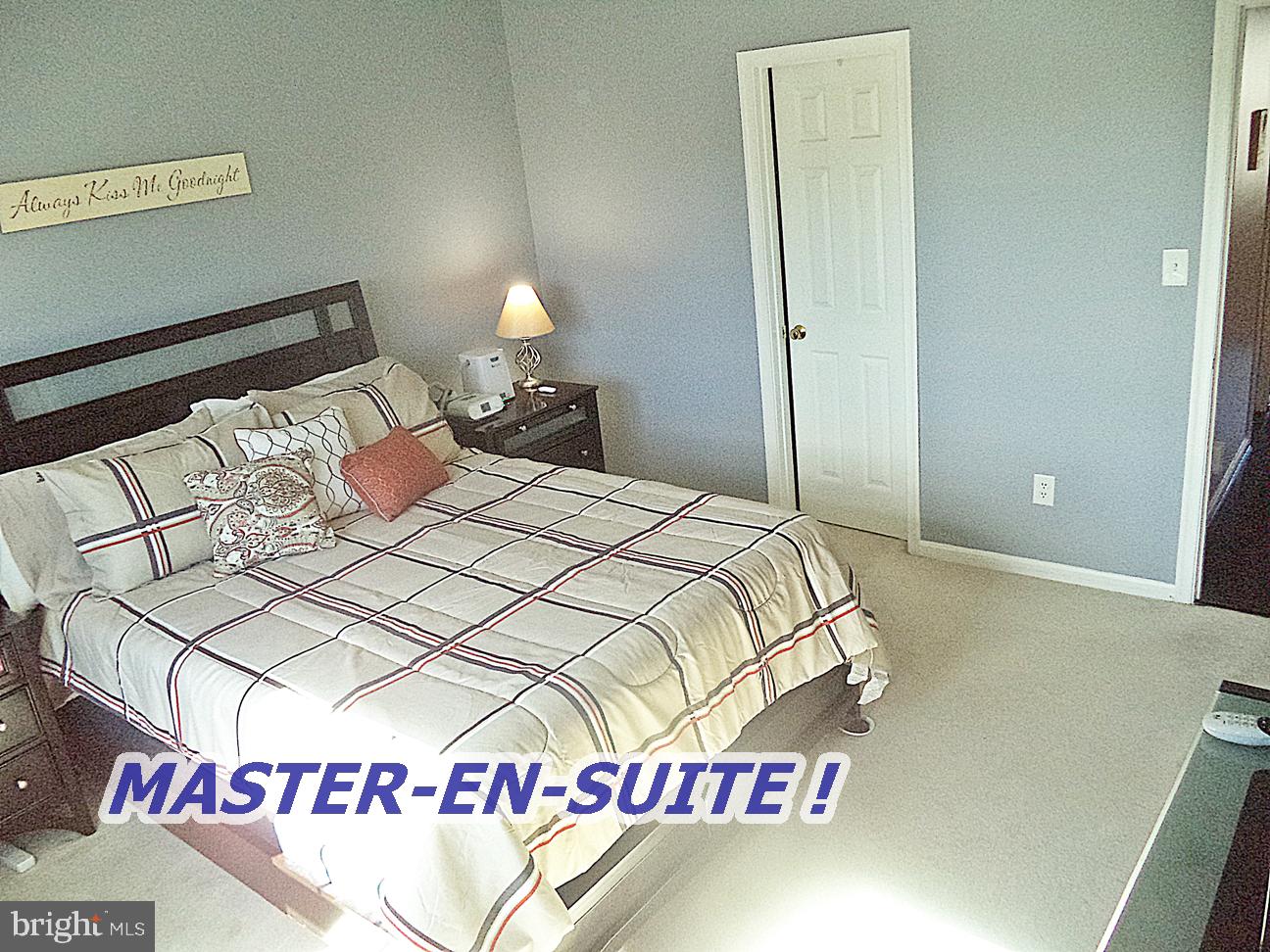 RIDGEFIELD - Residential