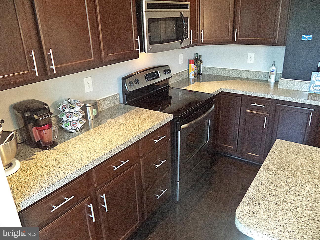 RIDGEFIELD - Residential