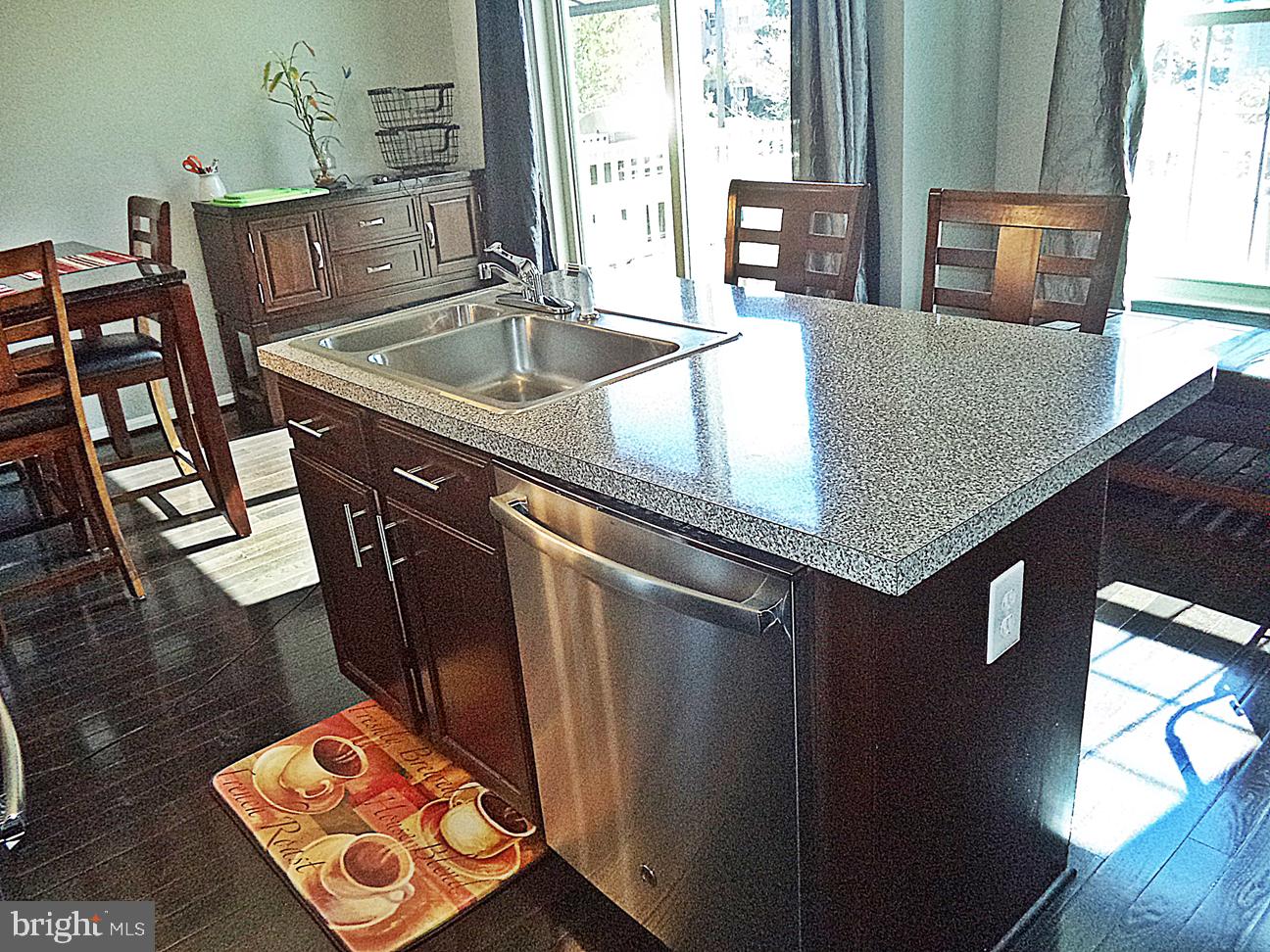 RIDGEFIELD - Residential