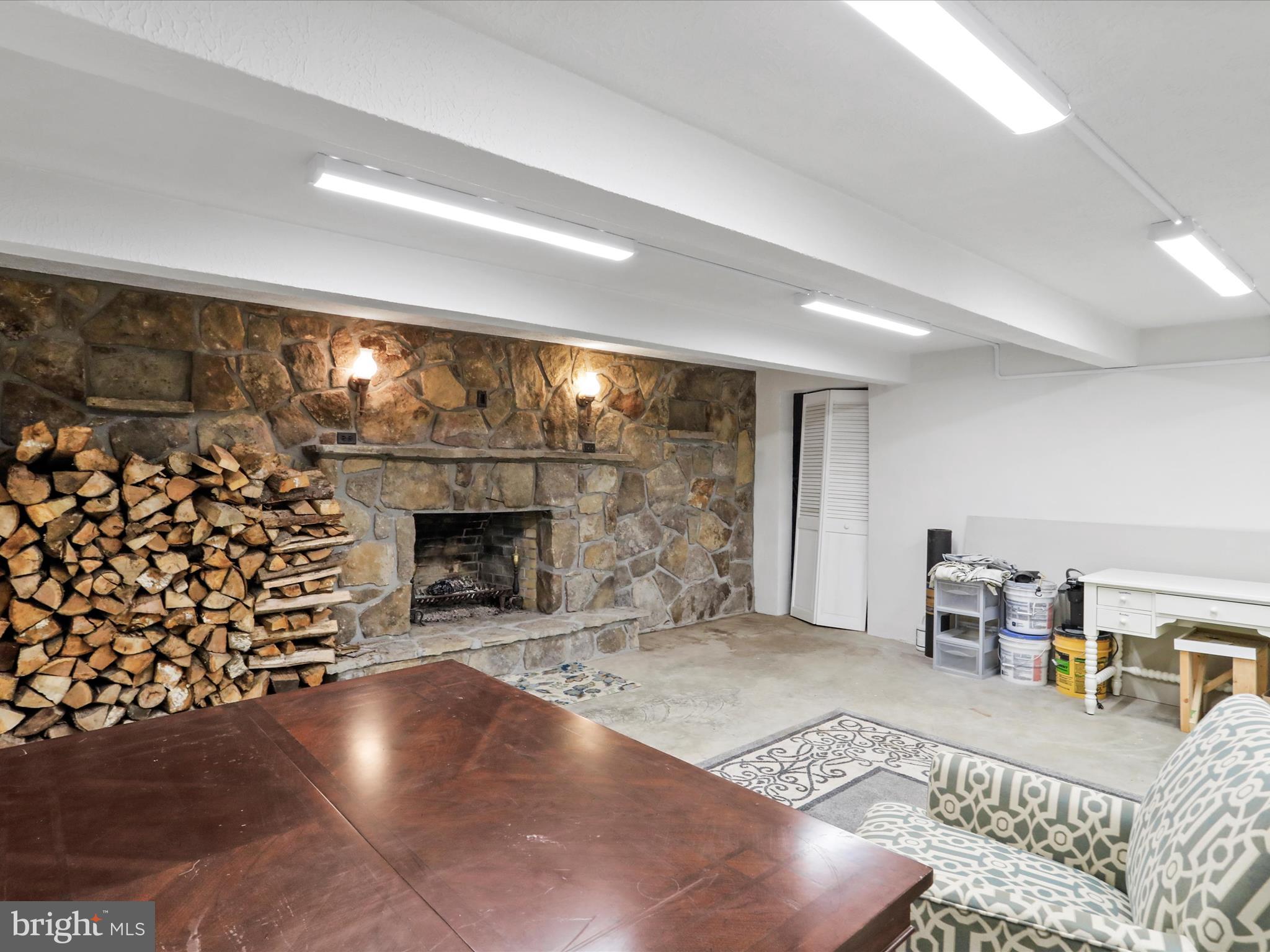 DEEP CREEK - Residential