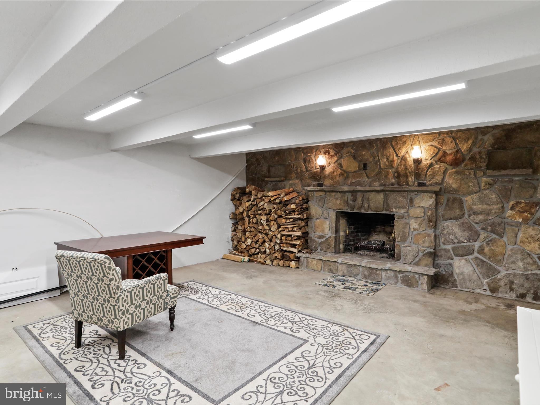 DEEP CREEK - Residential