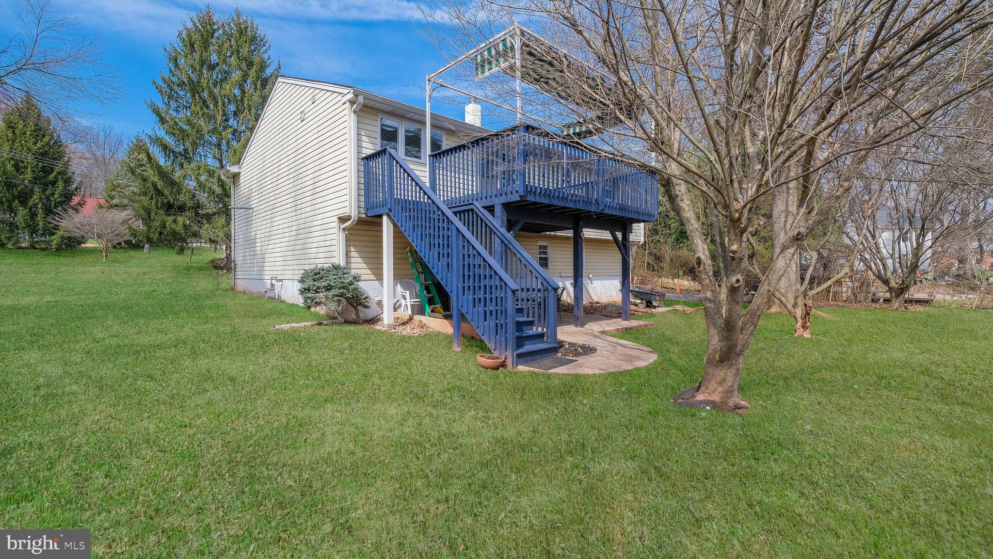 FAIRWAYS - Residential