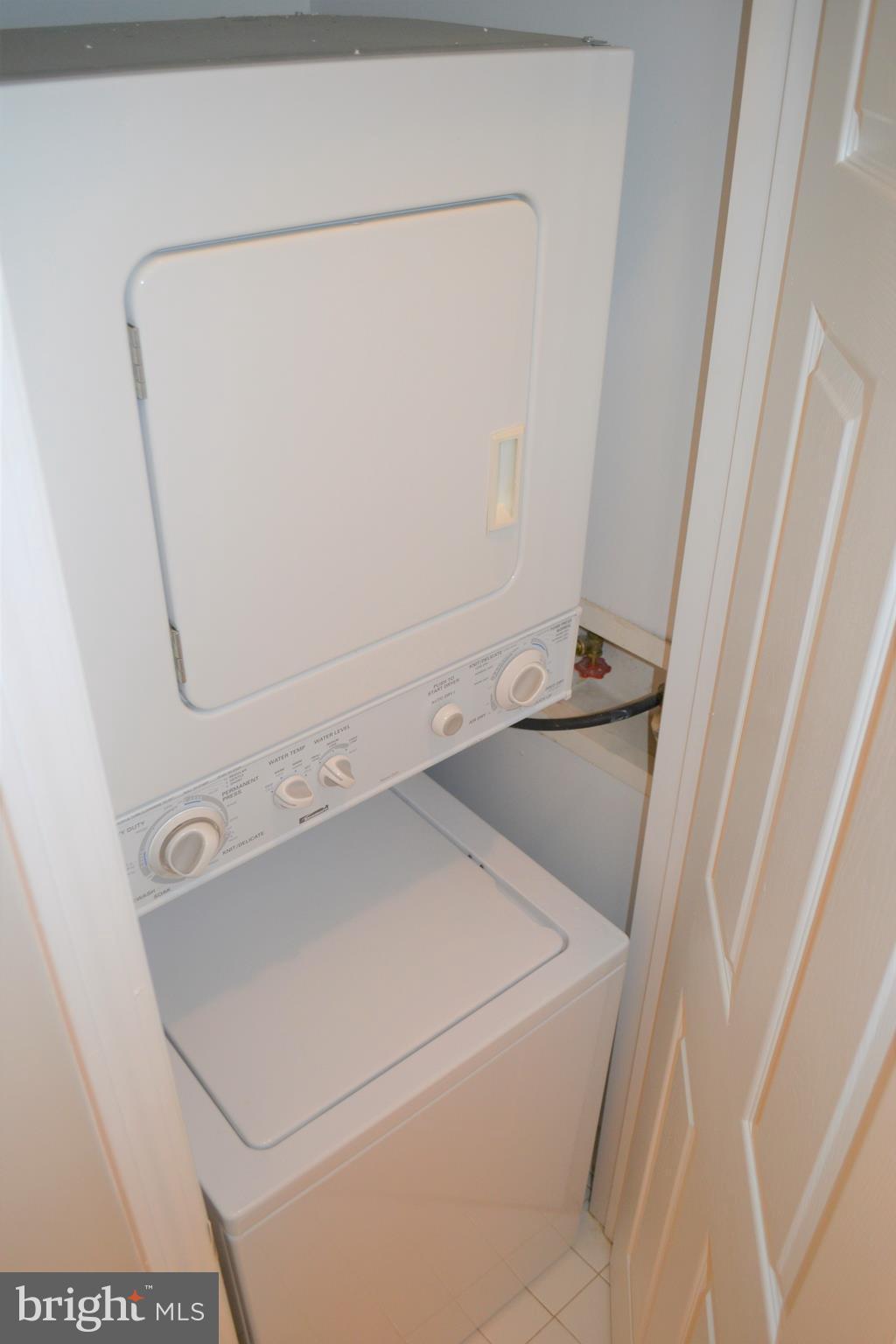 STONECROFT CONDO - Residential