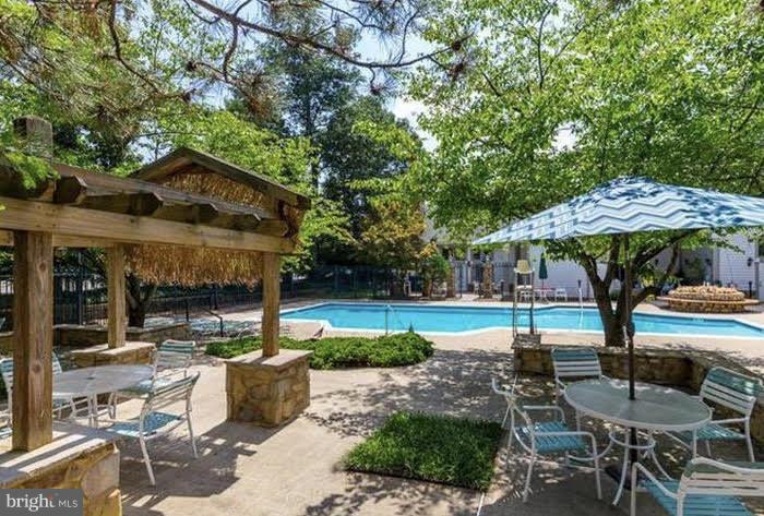 STONECROFT CONDO - Residential