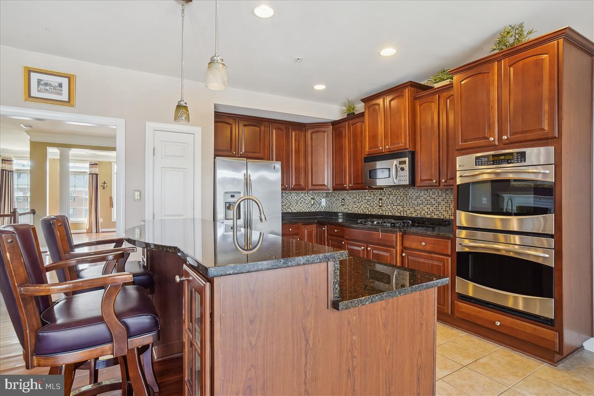 HIDDEN CREEK - Residential Lease