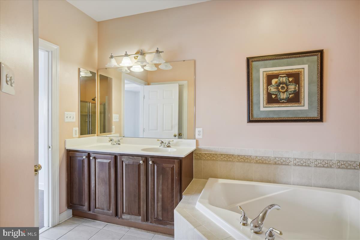 HIDDEN CREEK - Residential Lease