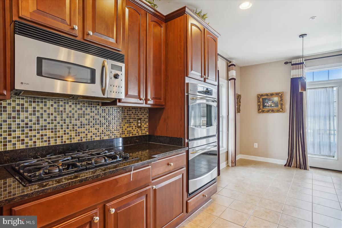 HIDDEN CREEK - Residential Lease