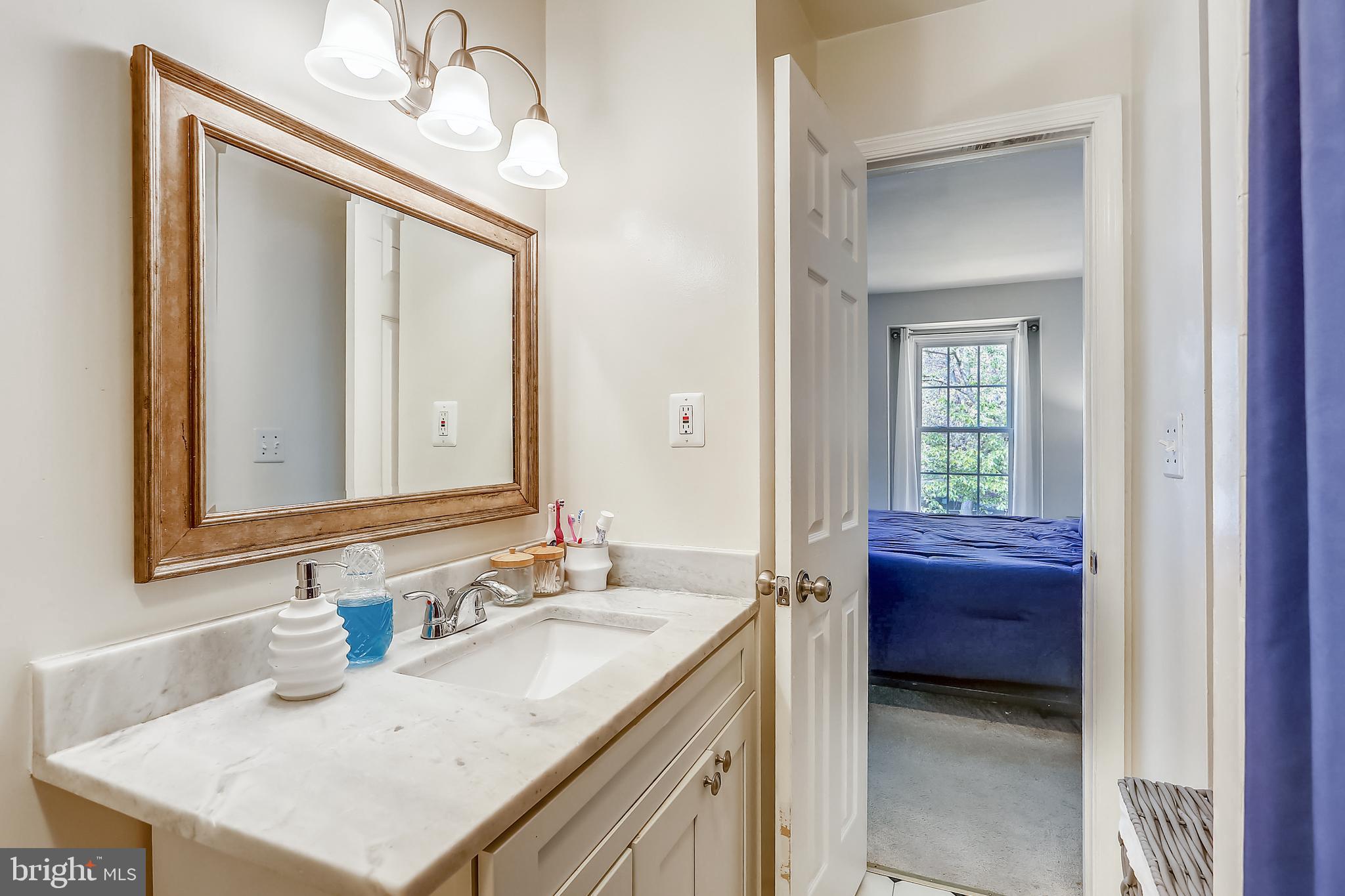 DEEPWOOD - Residential Lease