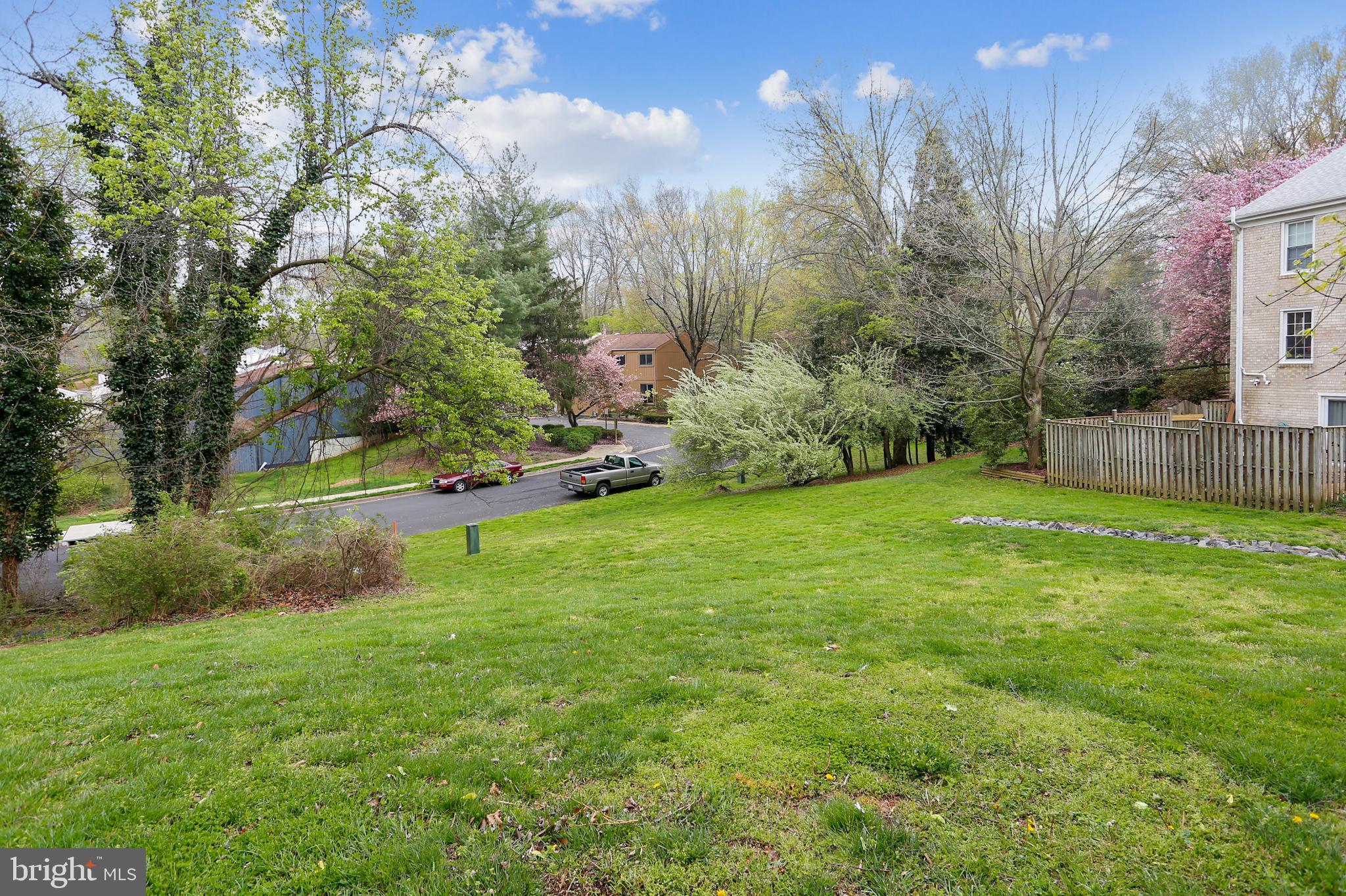 DEEPWOOD - Residential Lease