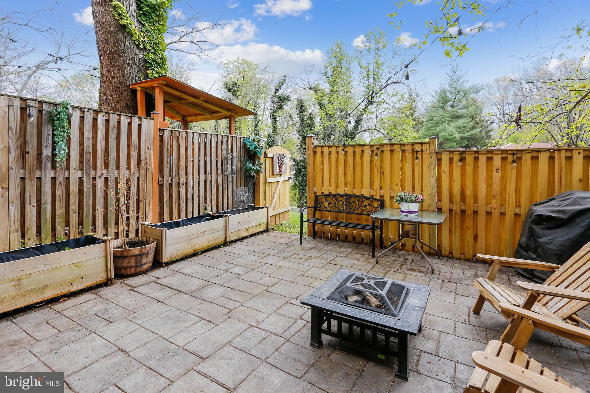 DEEPWOOD - Residential Lease