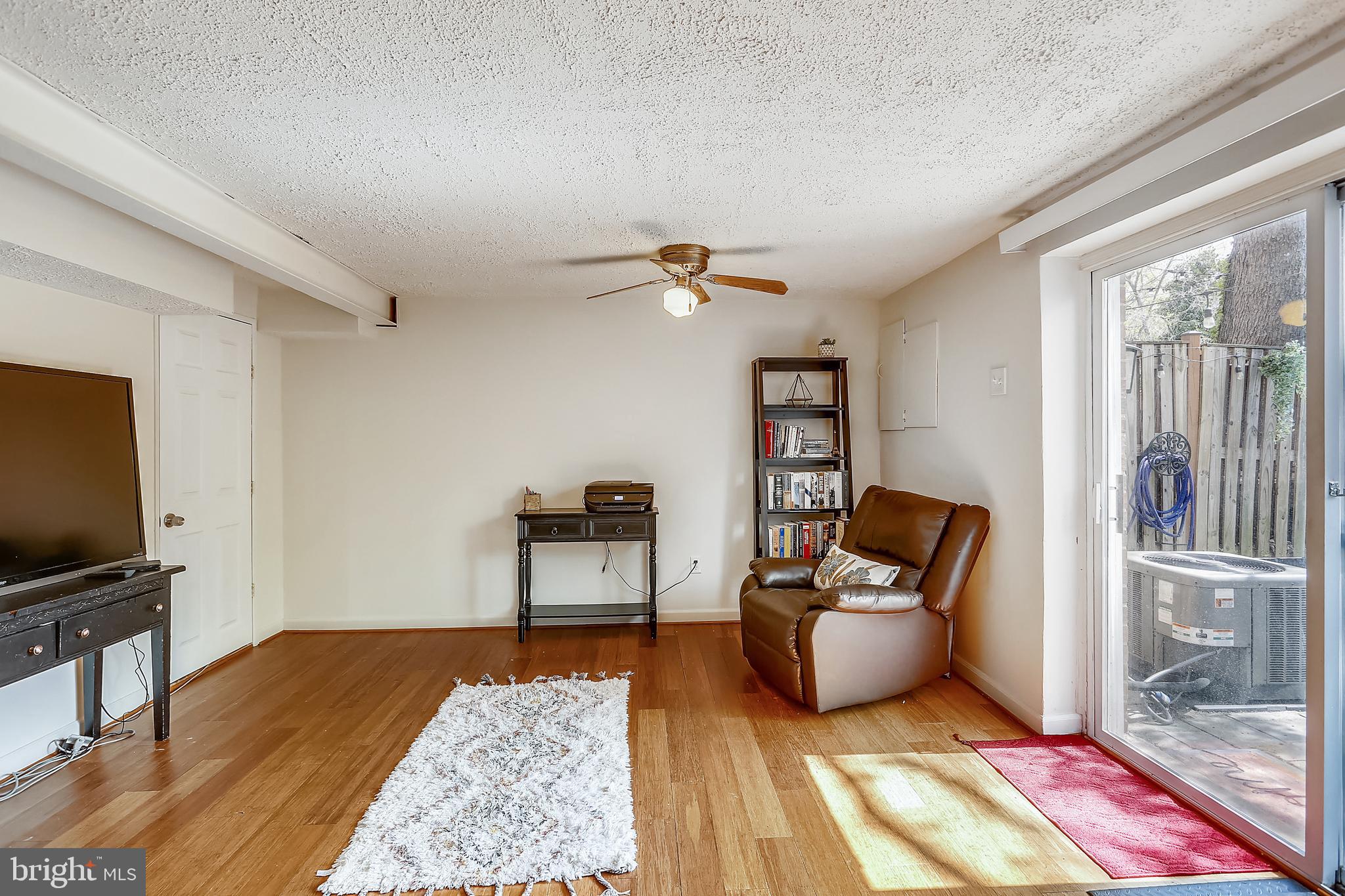 DEEPWOOD - Residential Lease