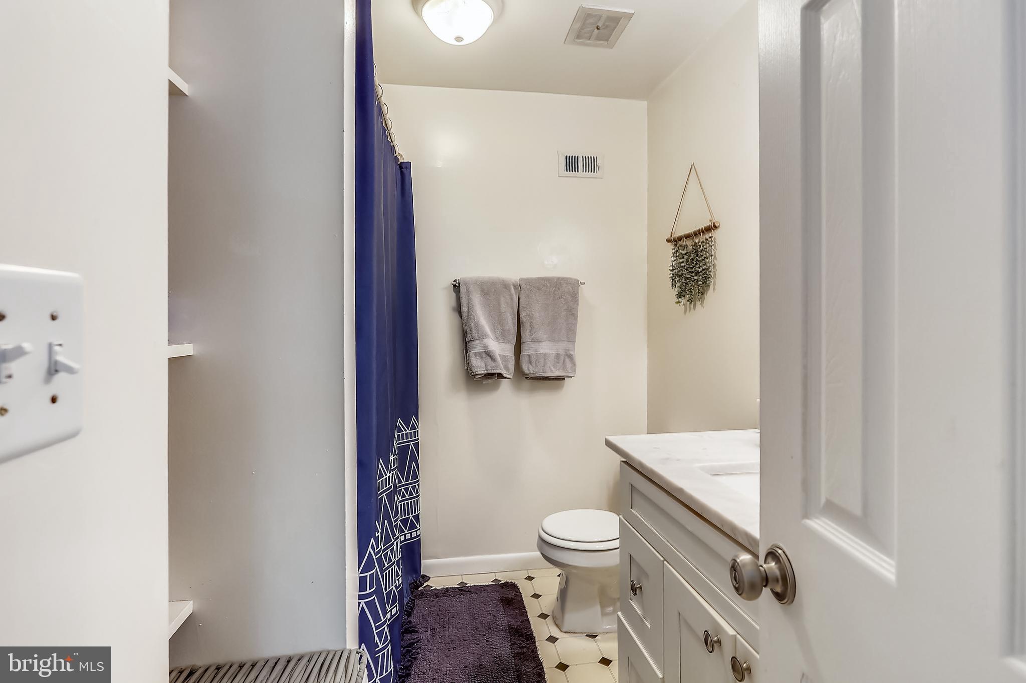 DEEPWOOD - Residential Lease