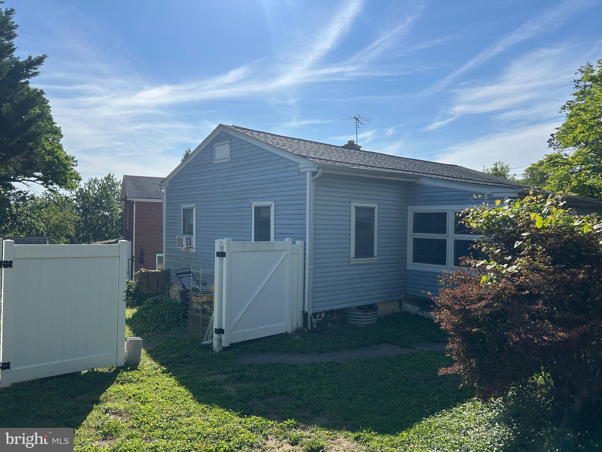 133 MAPLE AVENUE