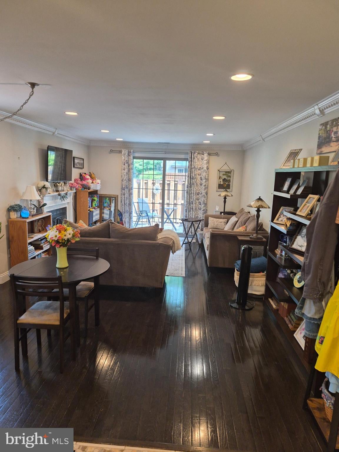 3803 WALTHAM COURT