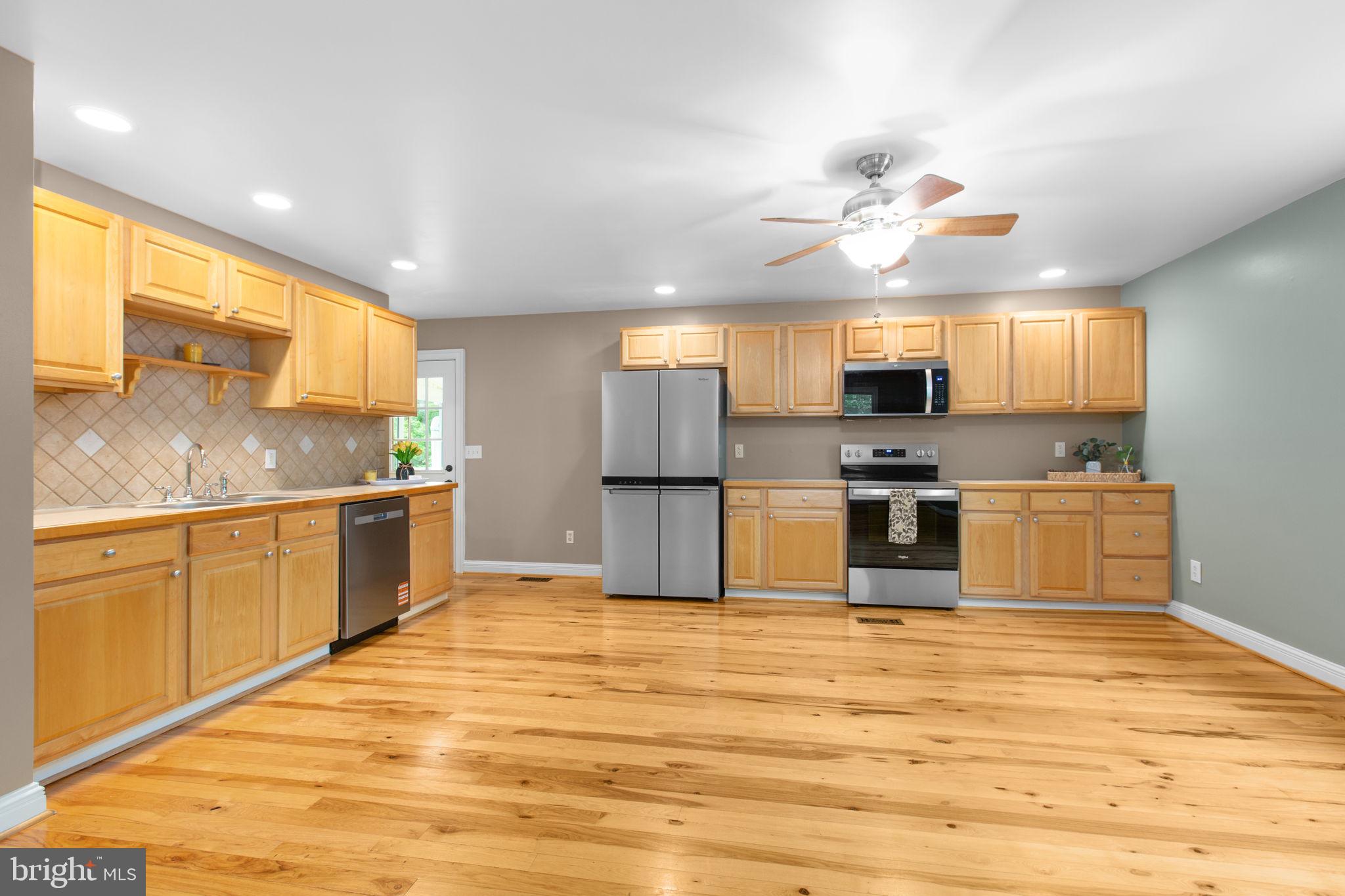 TODDS TAVERN ESTATES - Residential