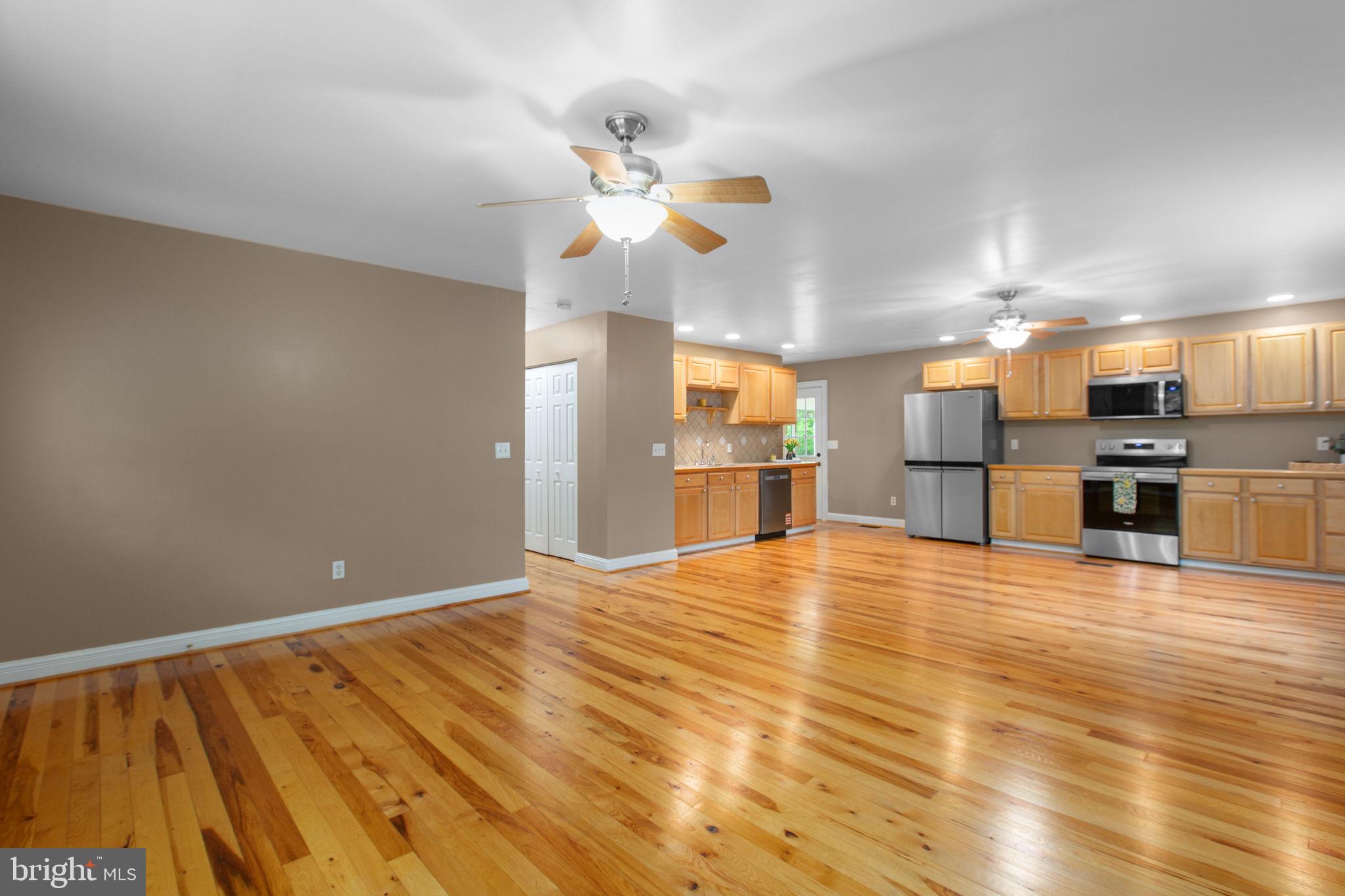TODDS TAVERN ESTATES - Residential