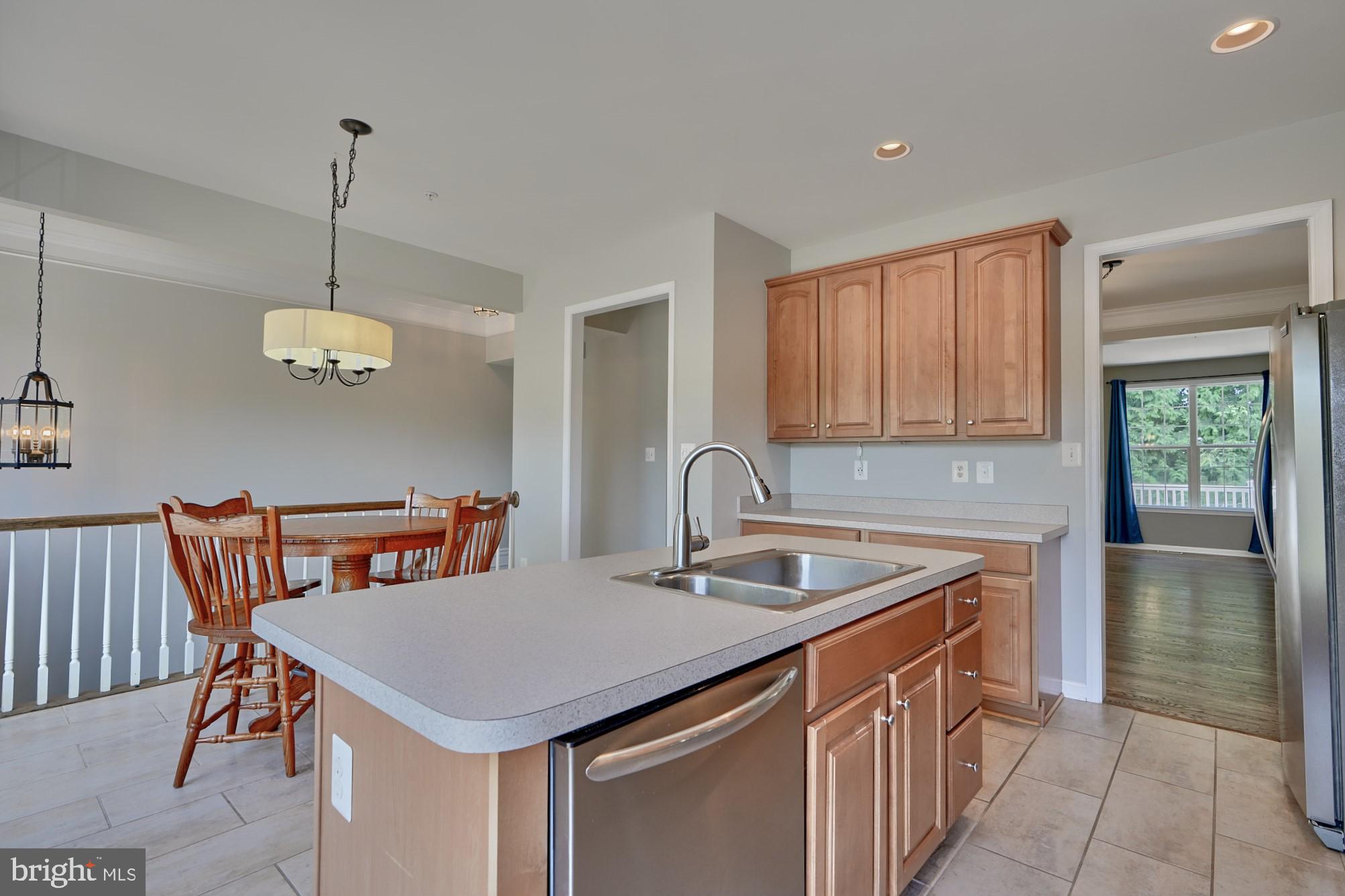 IRWINS CHOICE - Residential Lease