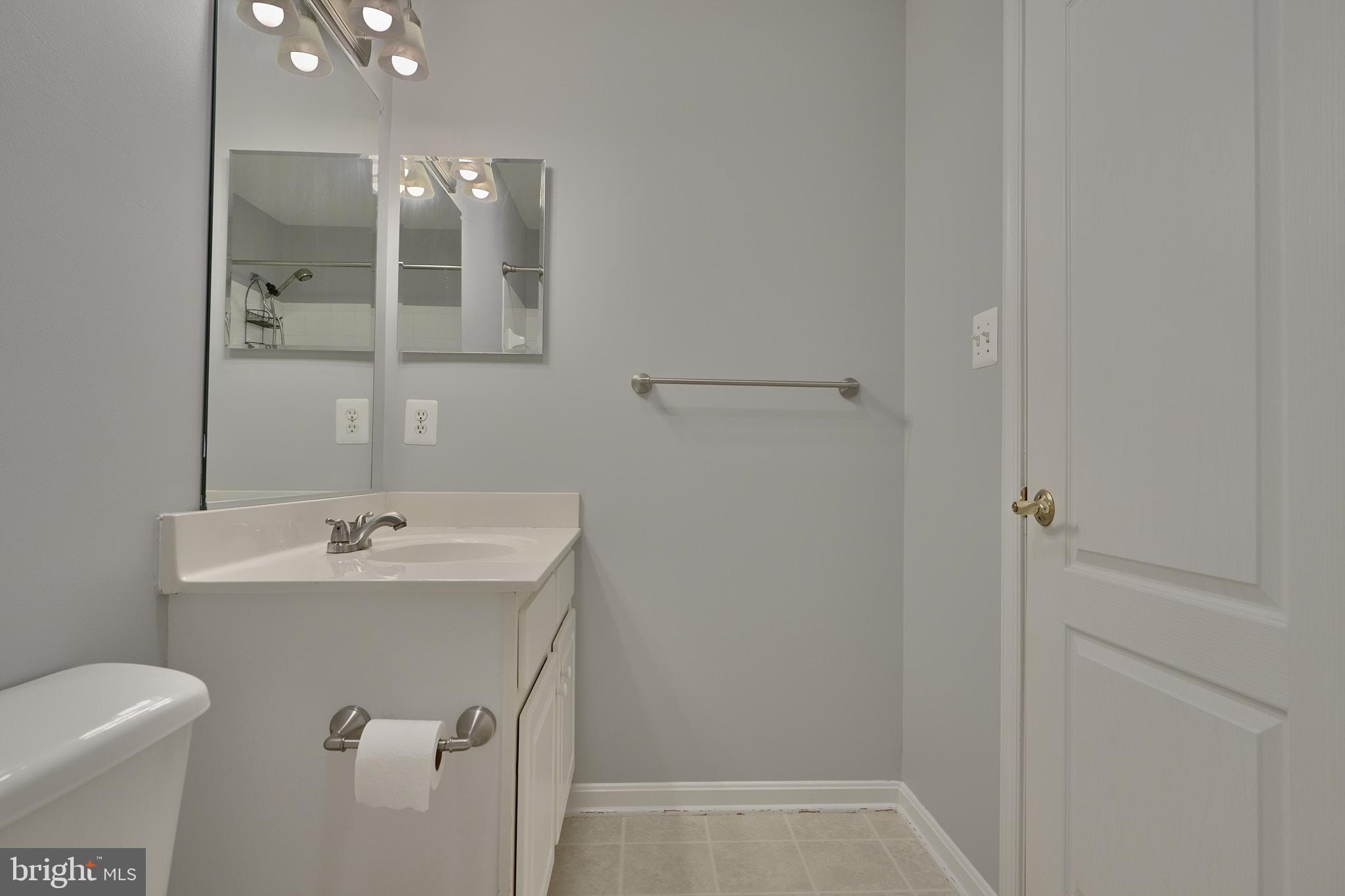 IRWINS CHOICE - Residential Lease