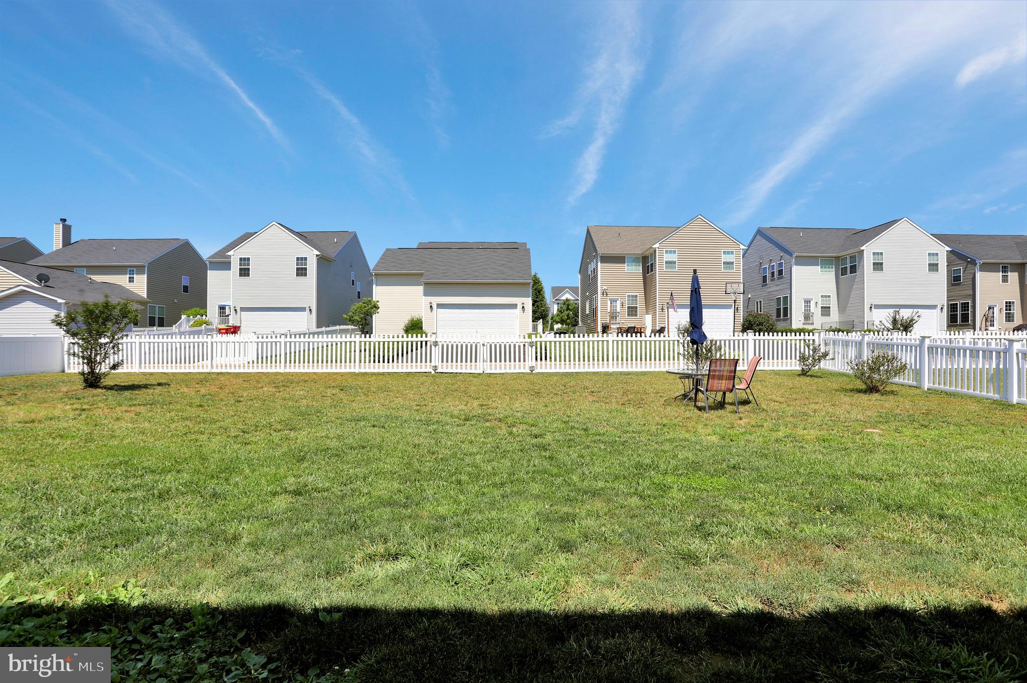 LAKELAND PLACE - Residential