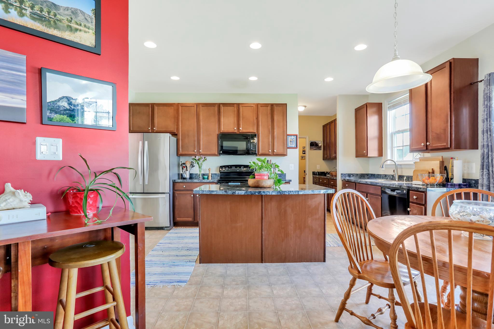 LAKELAND PLACE - Residential