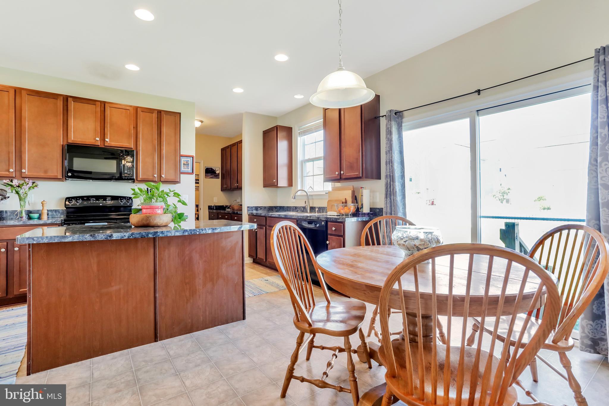 LAKELAND PLACE - Residential