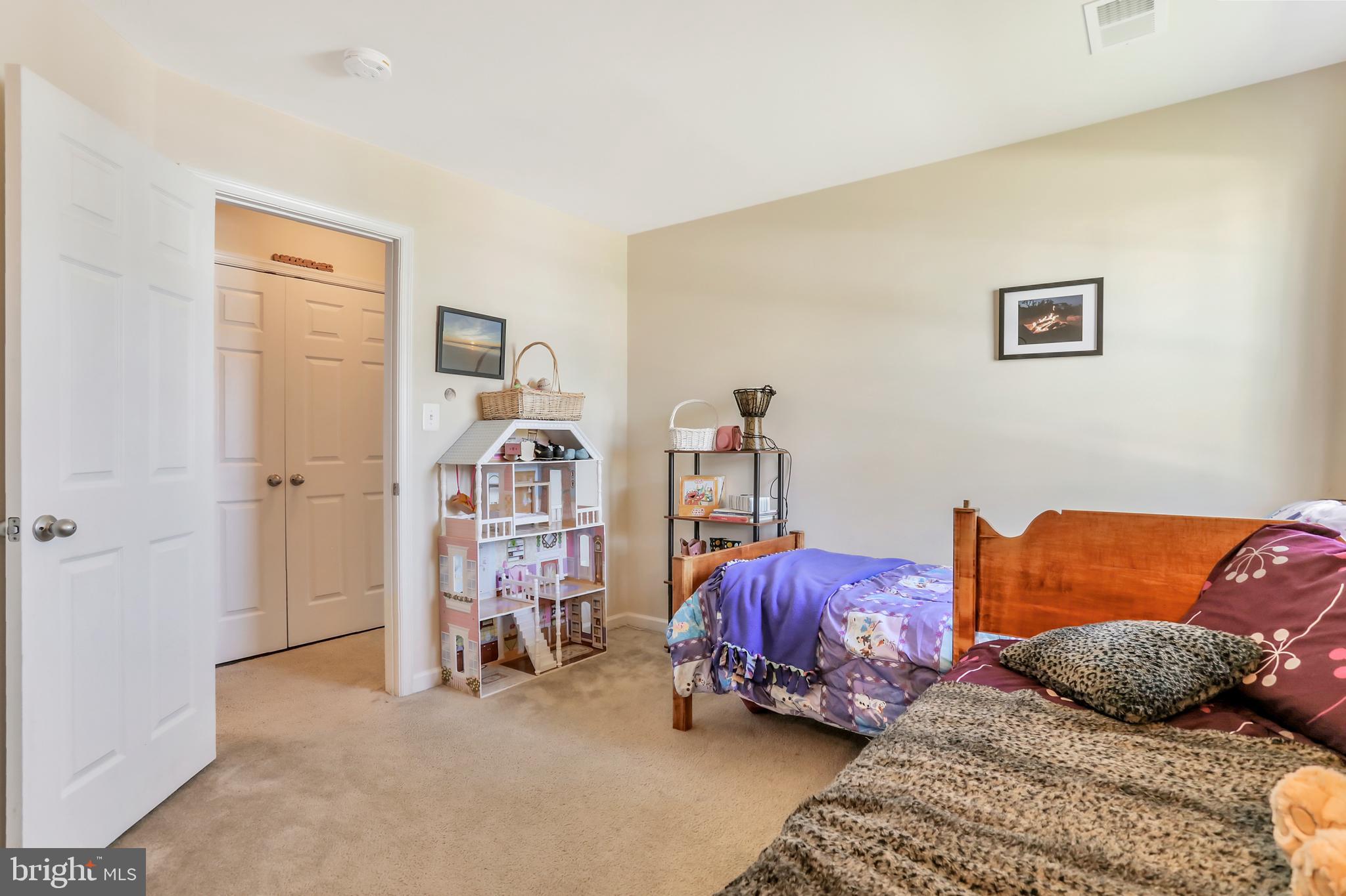 LAKELAND PLACE - Residential