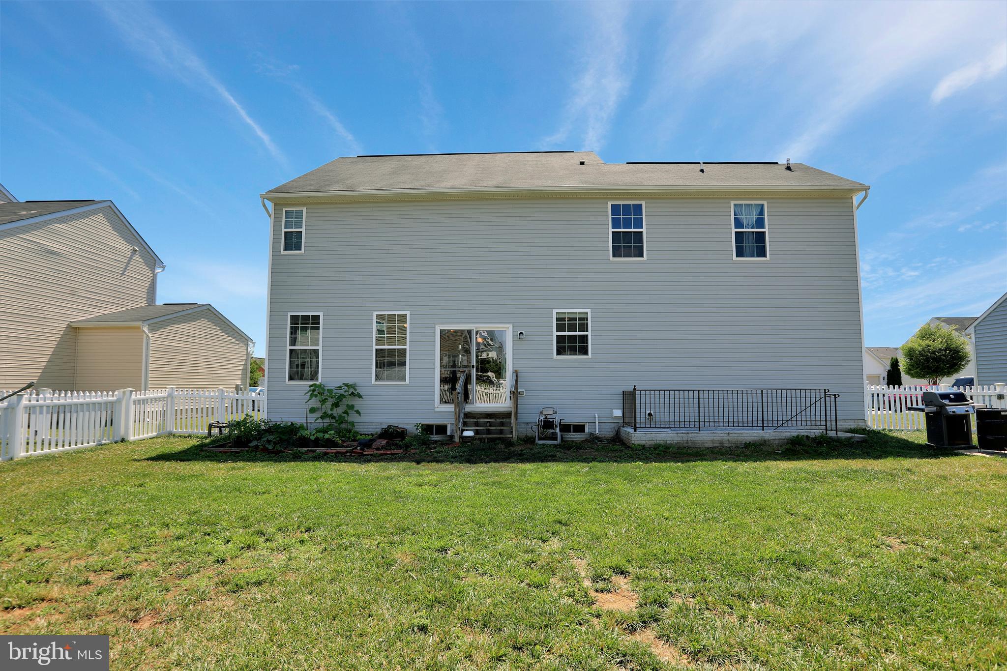 LAKELAND PLACE - Residential