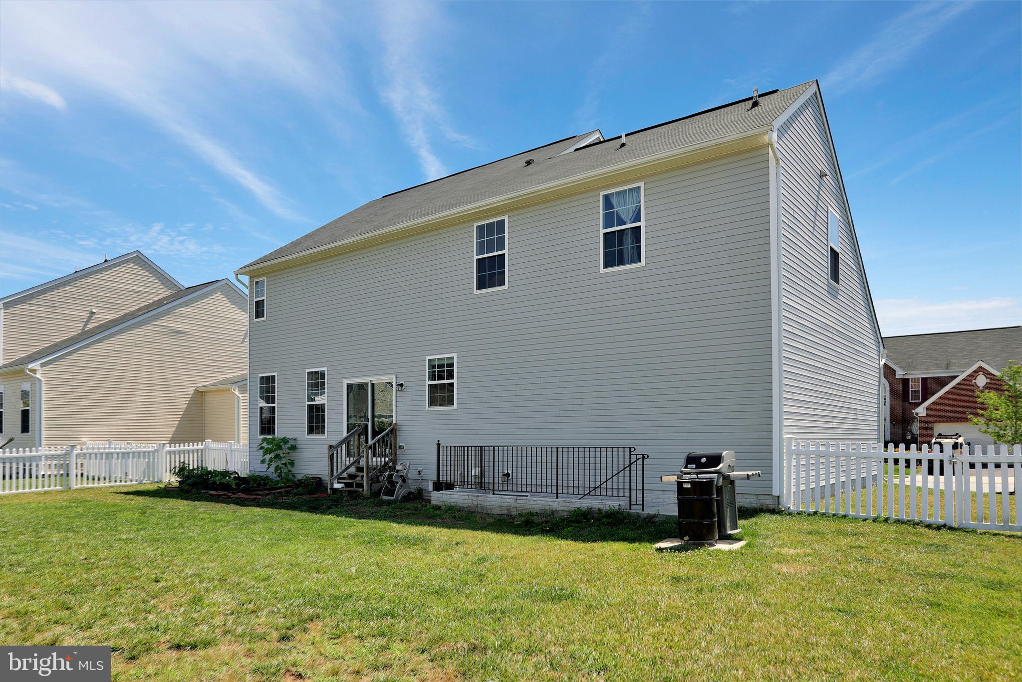 LAKELAND PLACE - Residential