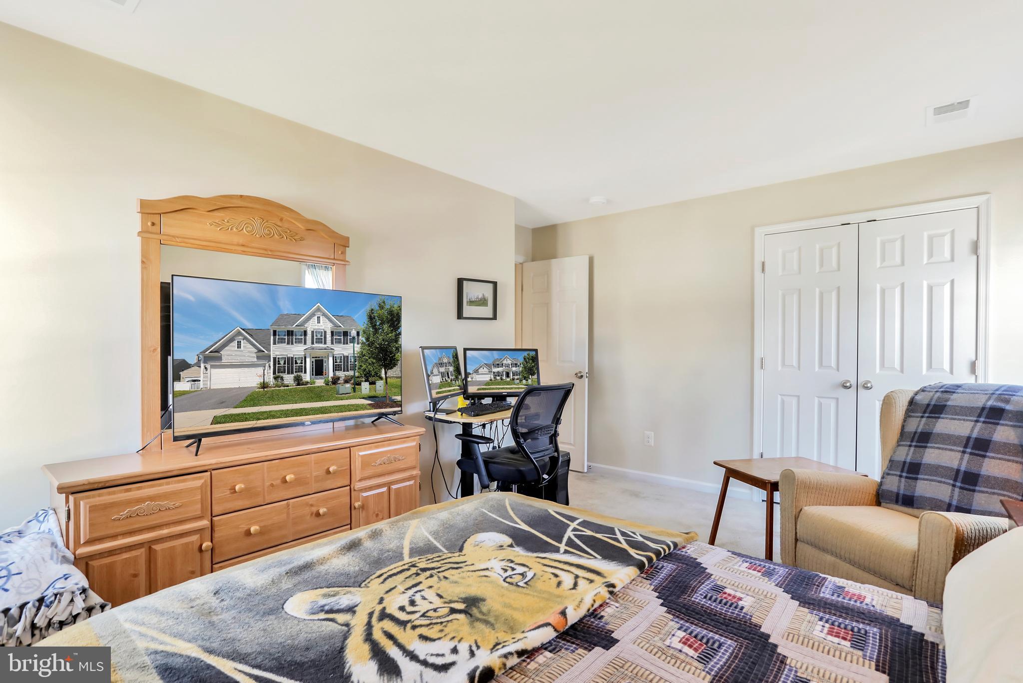 LAKELAND PLACE - Residential