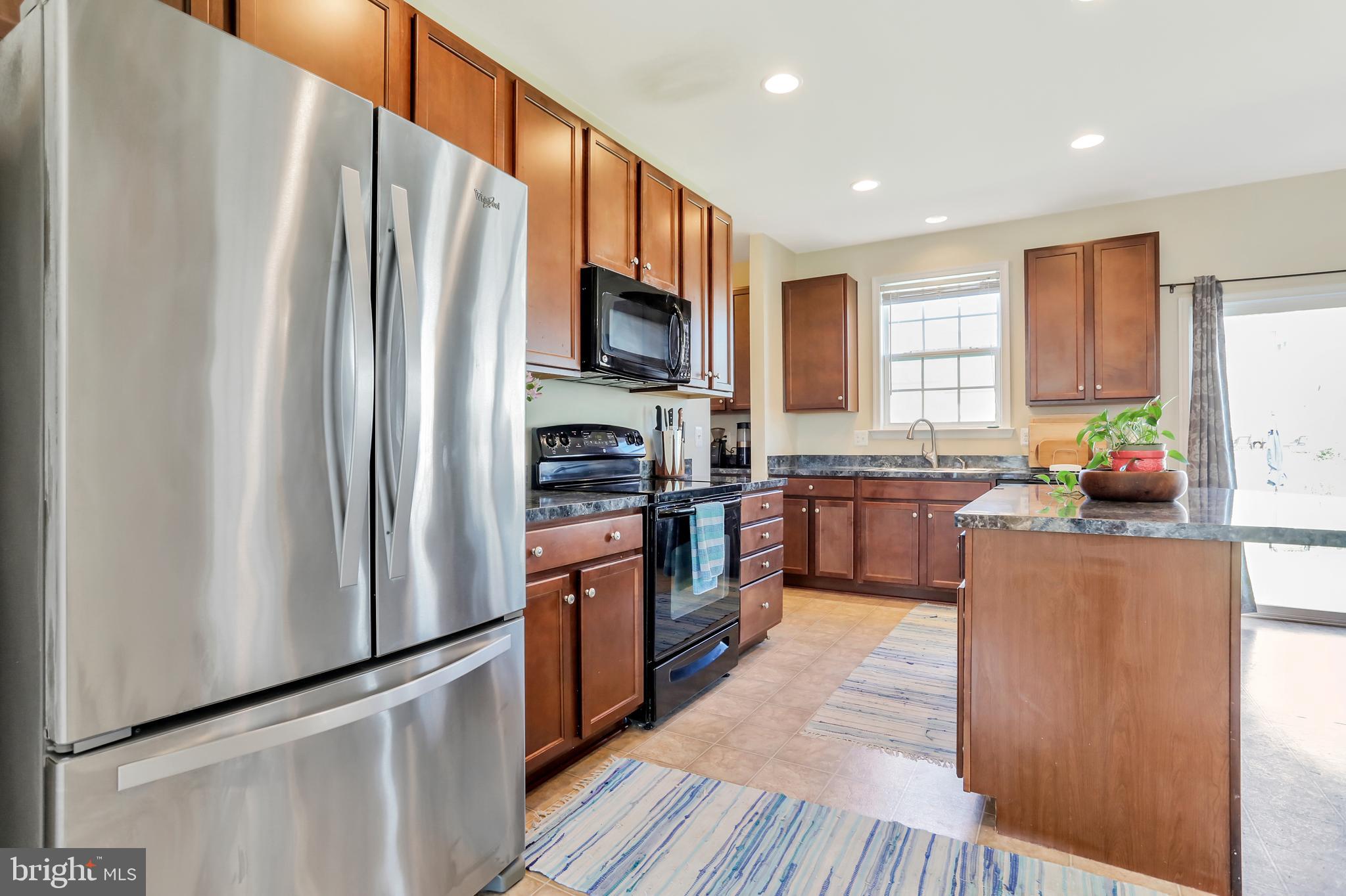 LAKELAND PLACE - Residential